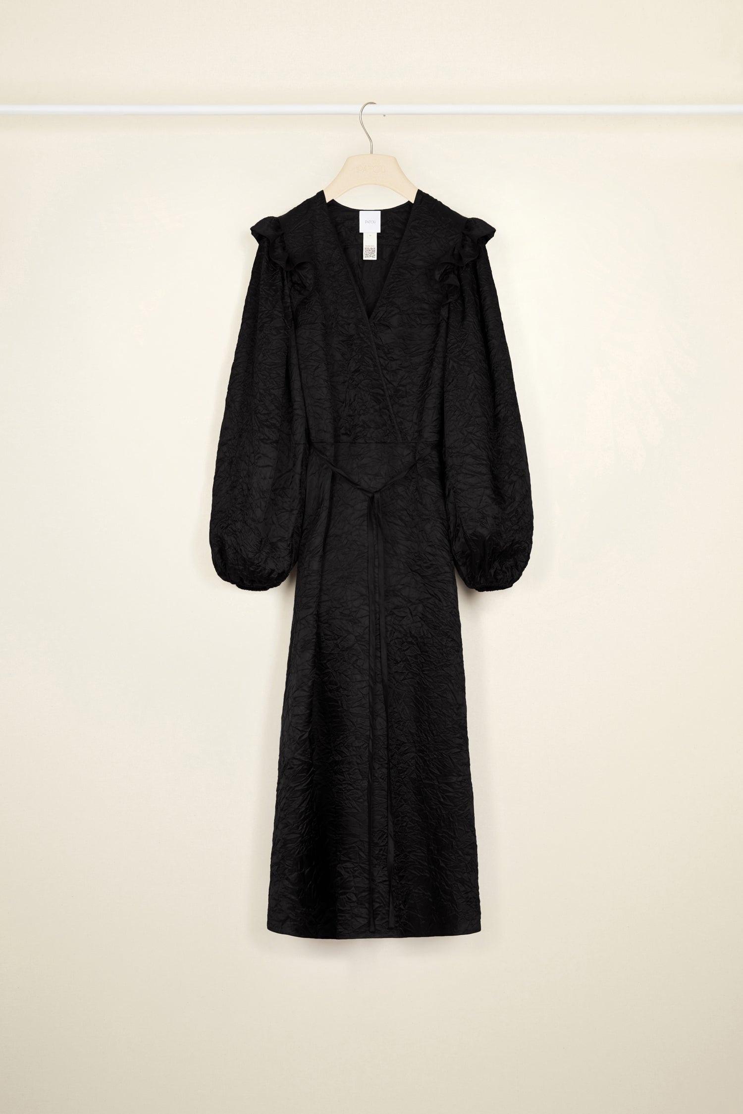 Patou DR090 robe longue satin noir col V manches ballon