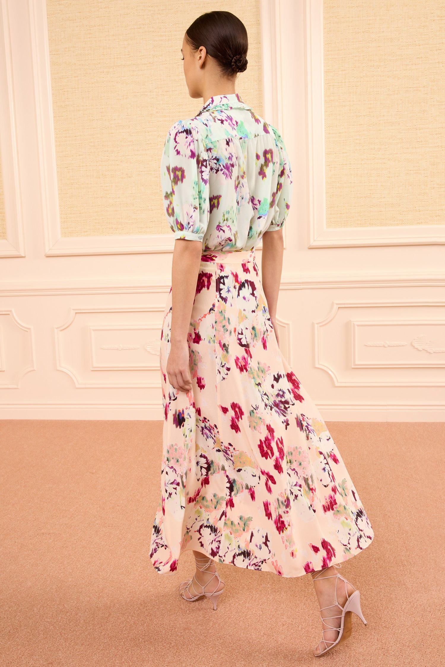Ulla Johnson Rowan jupe midi soie summer garden fleurie