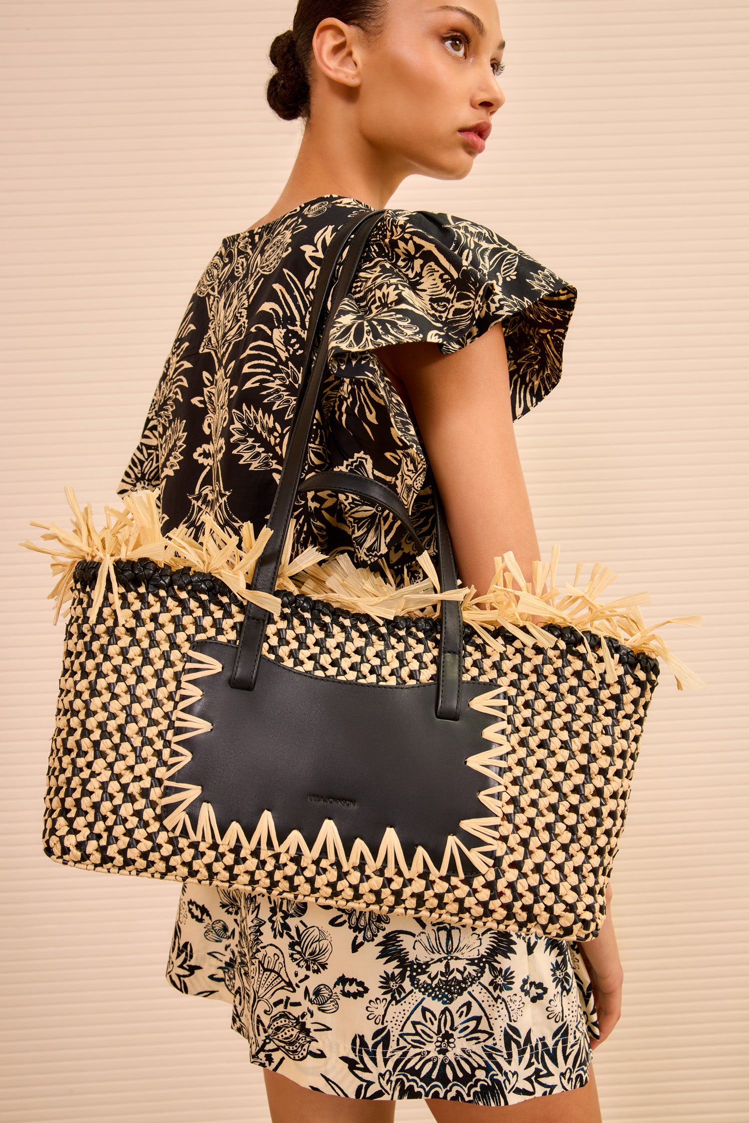 Ulla Johnson Lali Small E/W Tote sac noir natural cuir