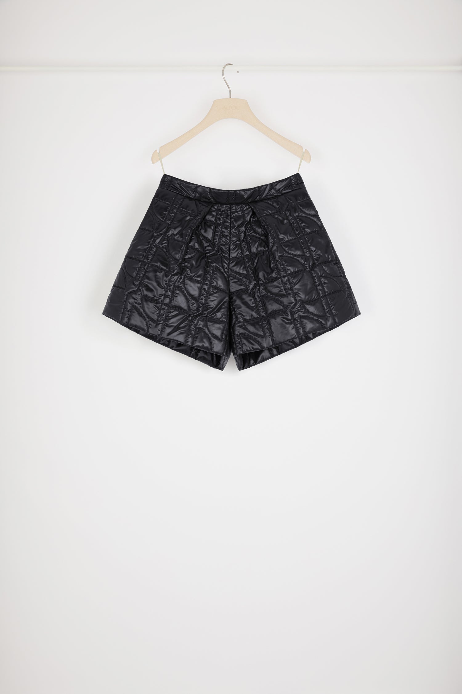 Patou TR022 short matelassé noir polyamide recyclé
