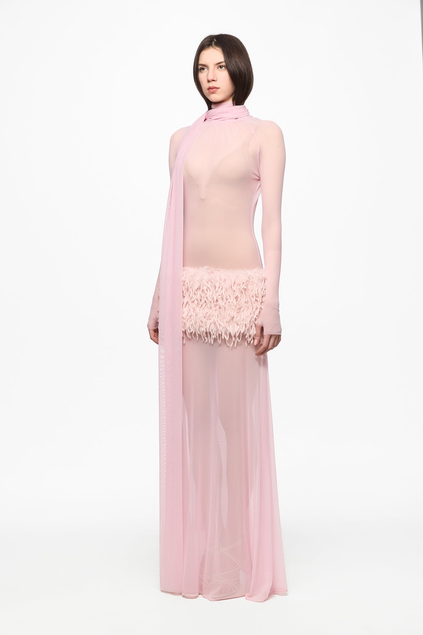 ATU Body Couture robe maxi rose plumes manches longues S