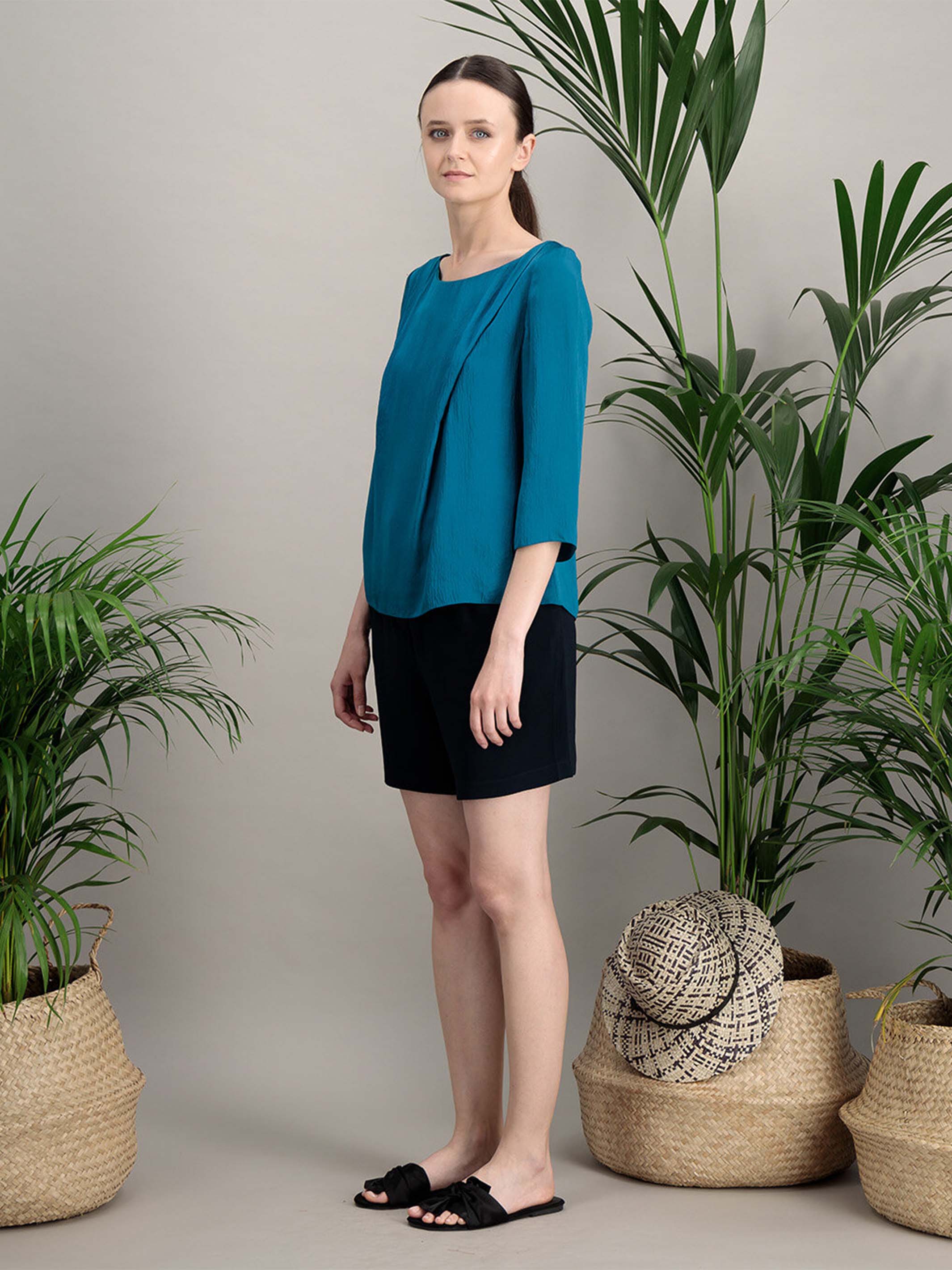 Anahide Saint André Idea top soie bleu canard