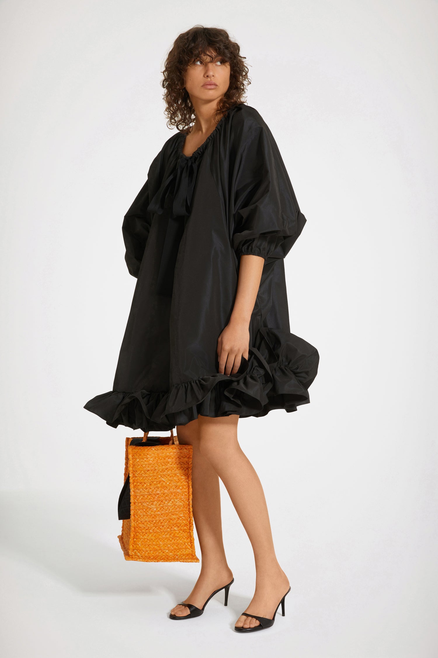 Patou DR108 robe noire faille recyclée volants grosgrain