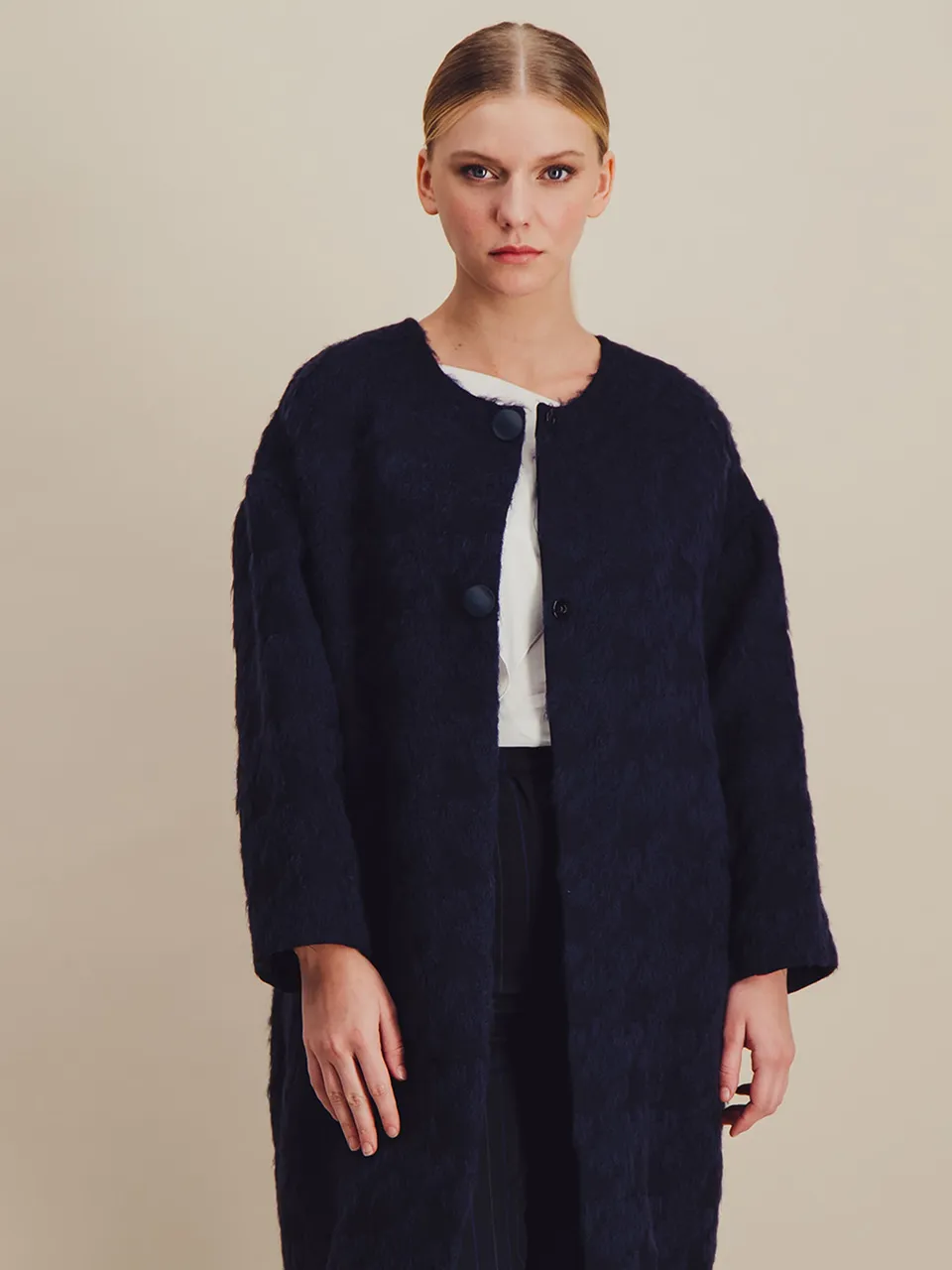 Anahide Saint André Hologram manteau long marine laine soie