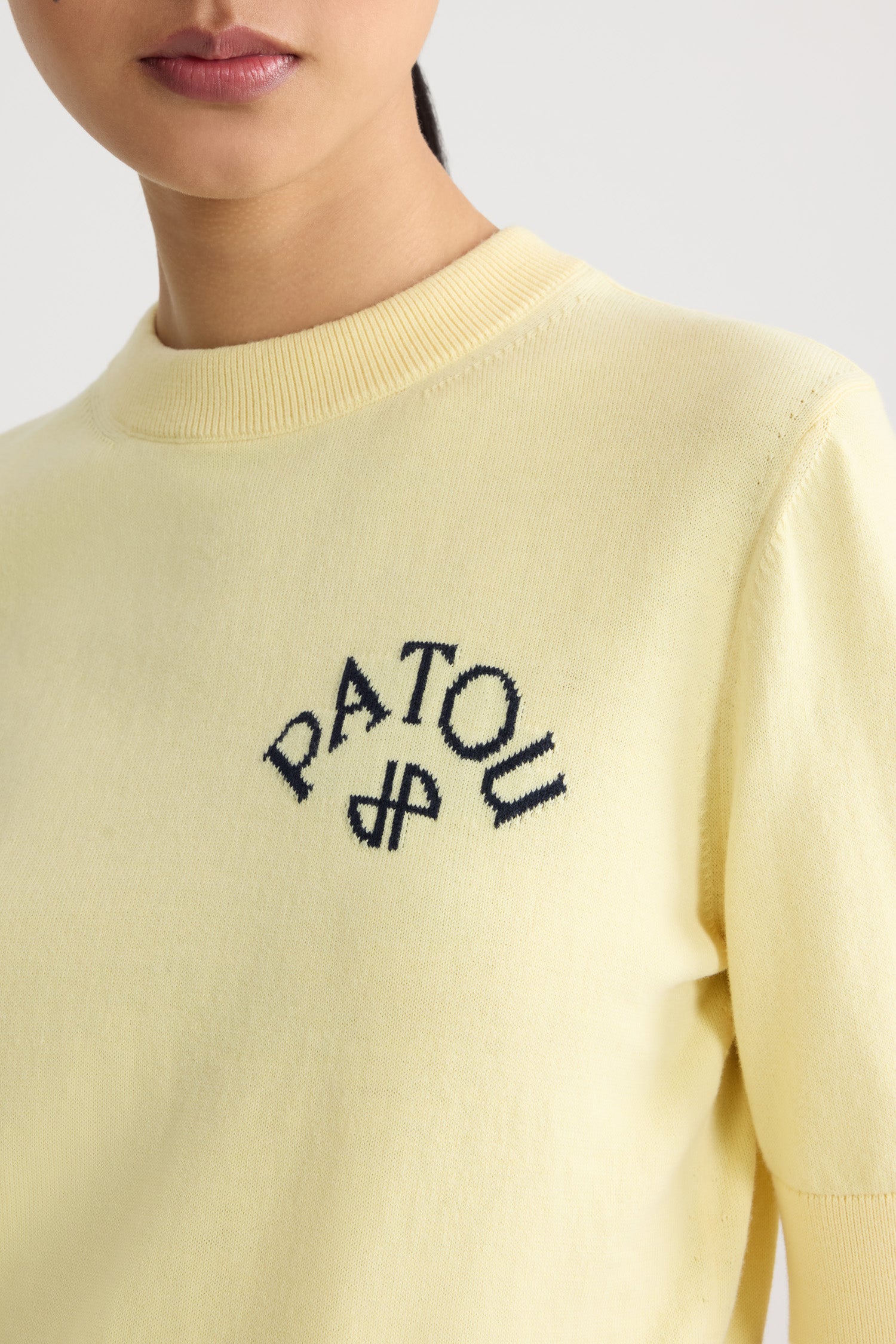 Patou Knitwear P26KN3008045221Y pull jaune coton manches