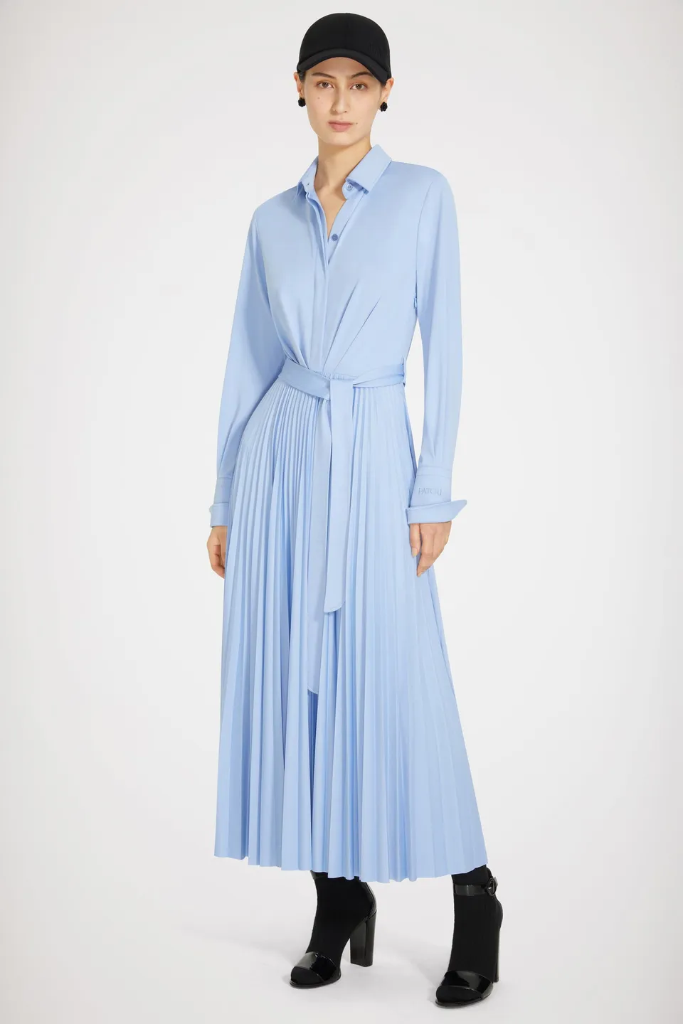 Patou H22DR102 robe longue bleu ciel plissée