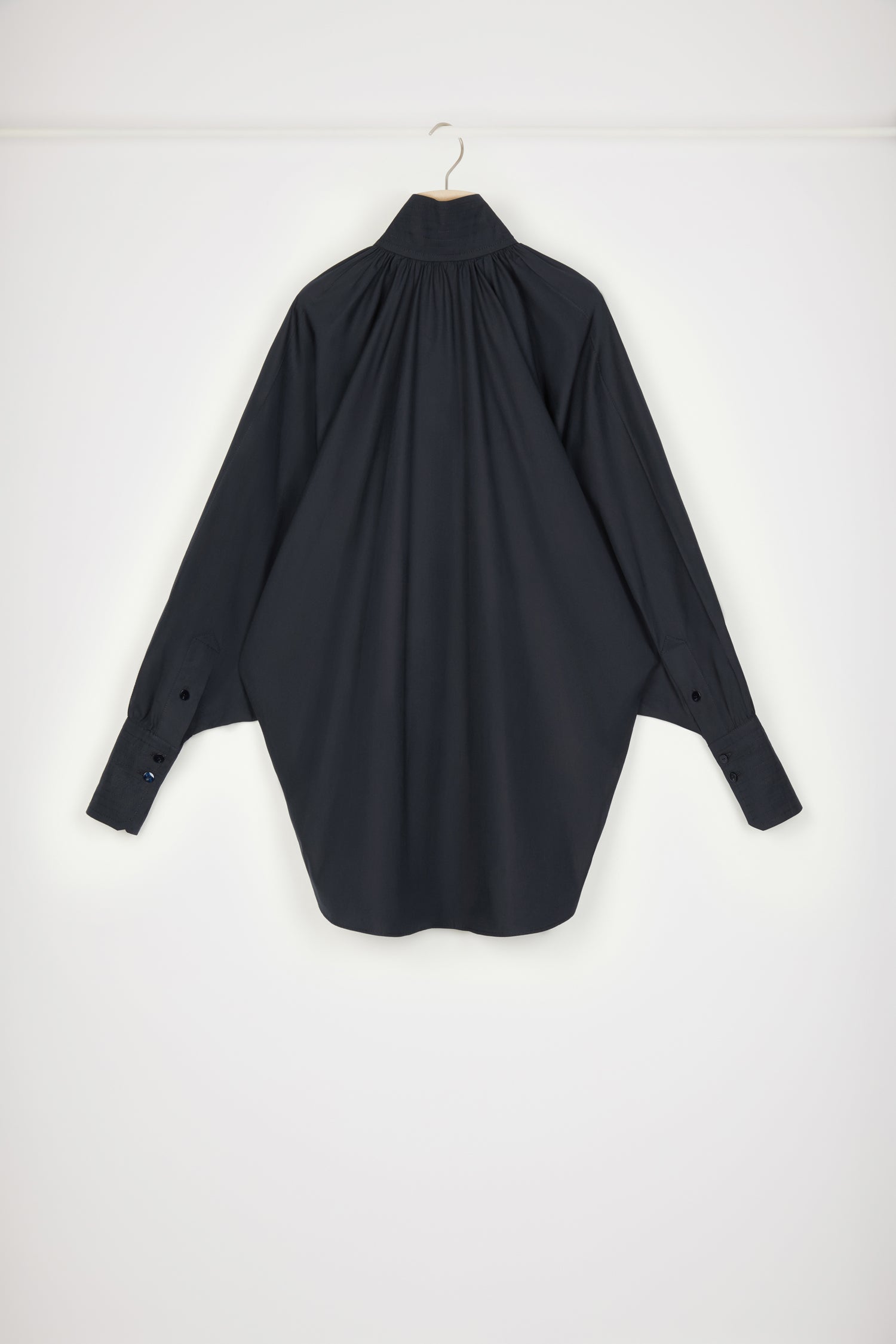 Patou BL022 blouse col montant noir coton bio large