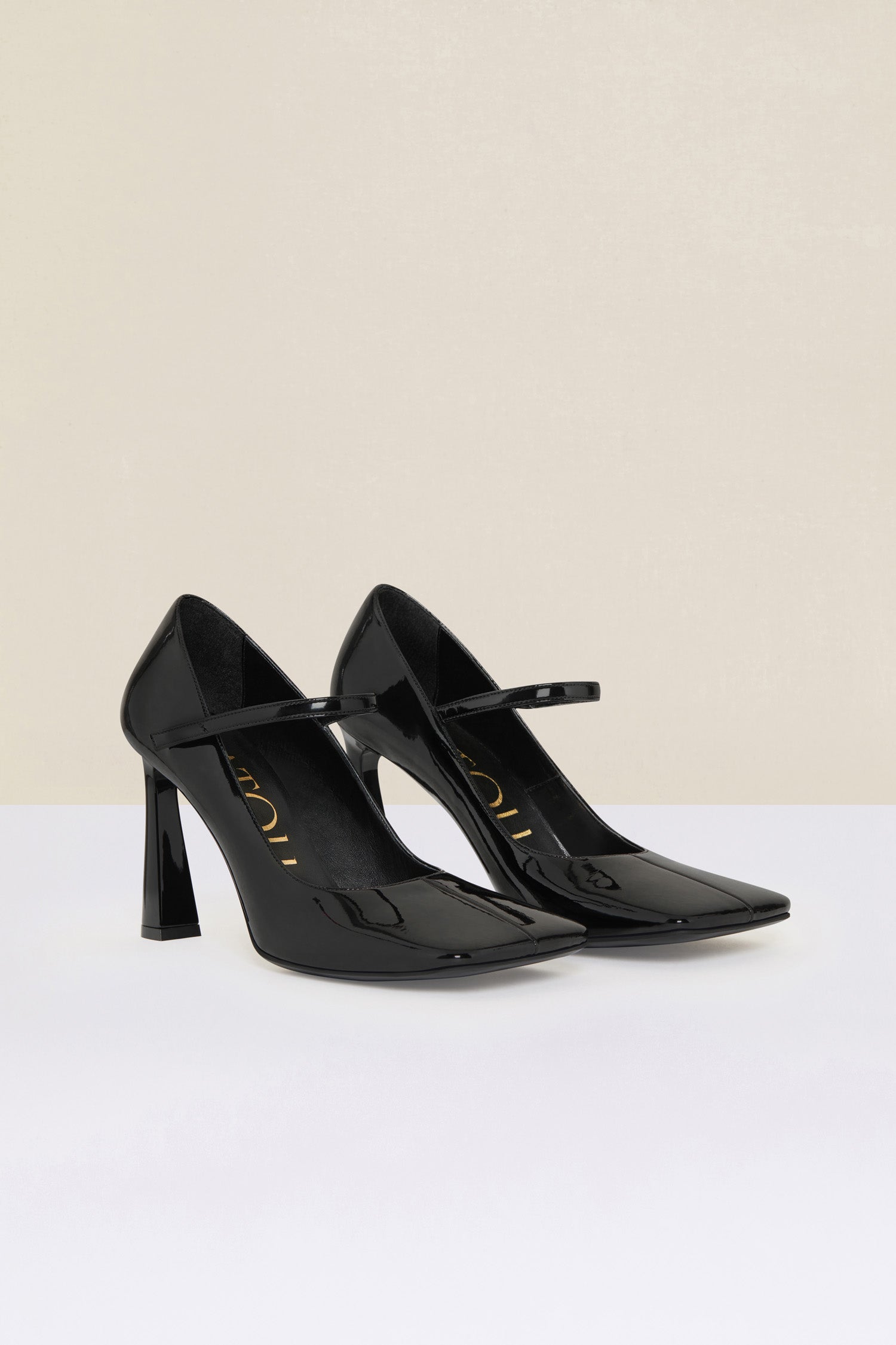 Patou Mary Jane P21FO007 escarpins noirs vernis