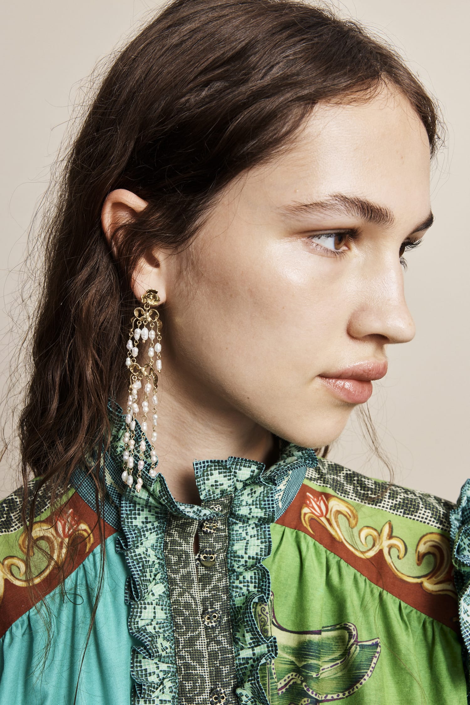 Alemais Django boucles d'oreilles dorées perles nœud
