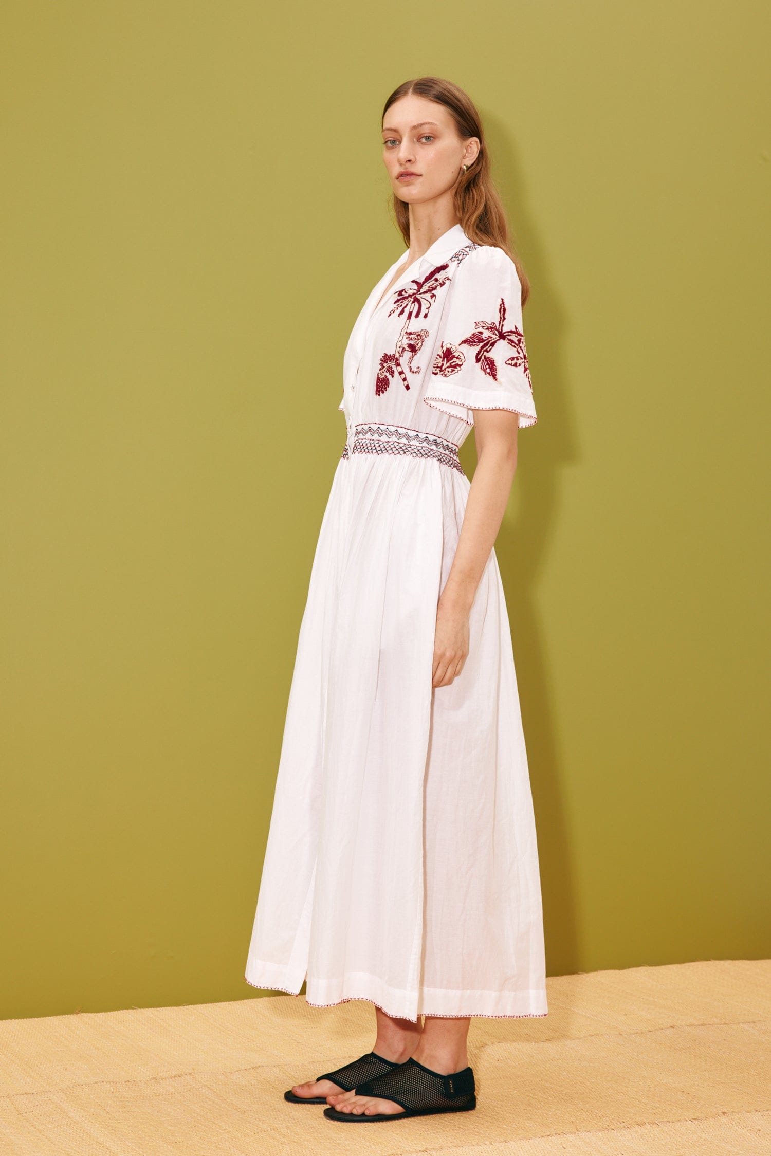 Alemäis Odie robe chemise midi brodée coton soie
