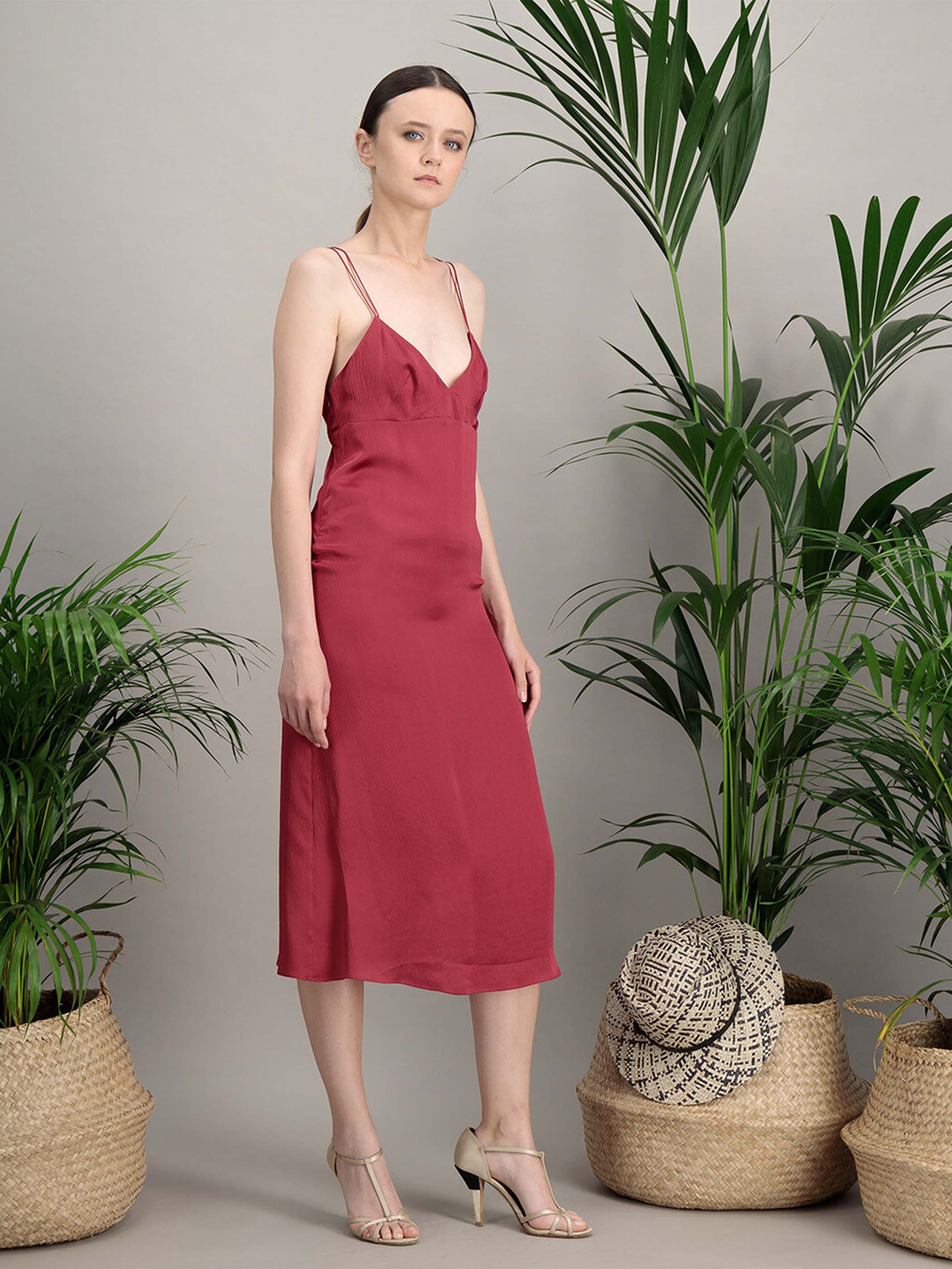Anahide Saint André Tamaris robe soie bleu azur