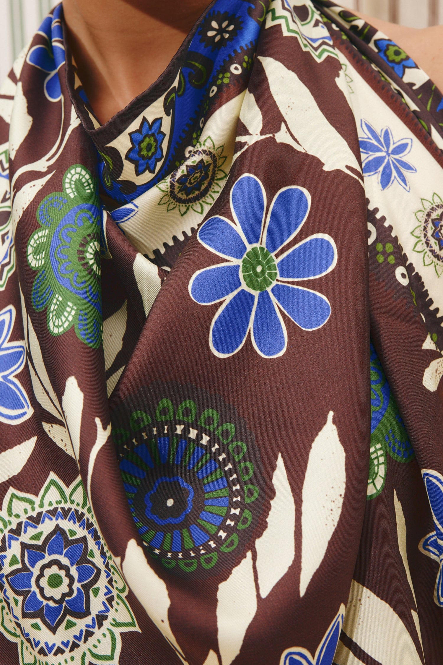 Alemaïs Jasper foulard carré twill de soie