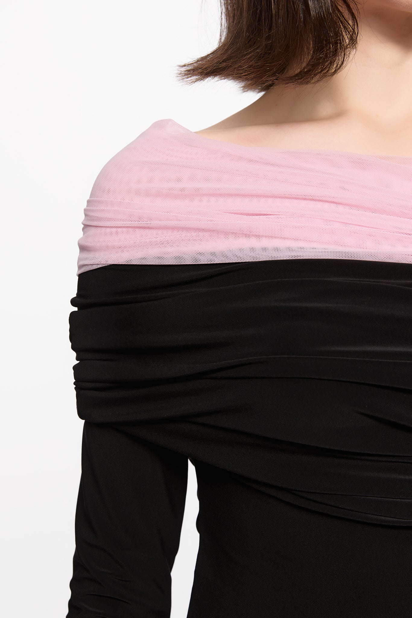 ATU Body Couture Crown robe longue noire tulle rose S