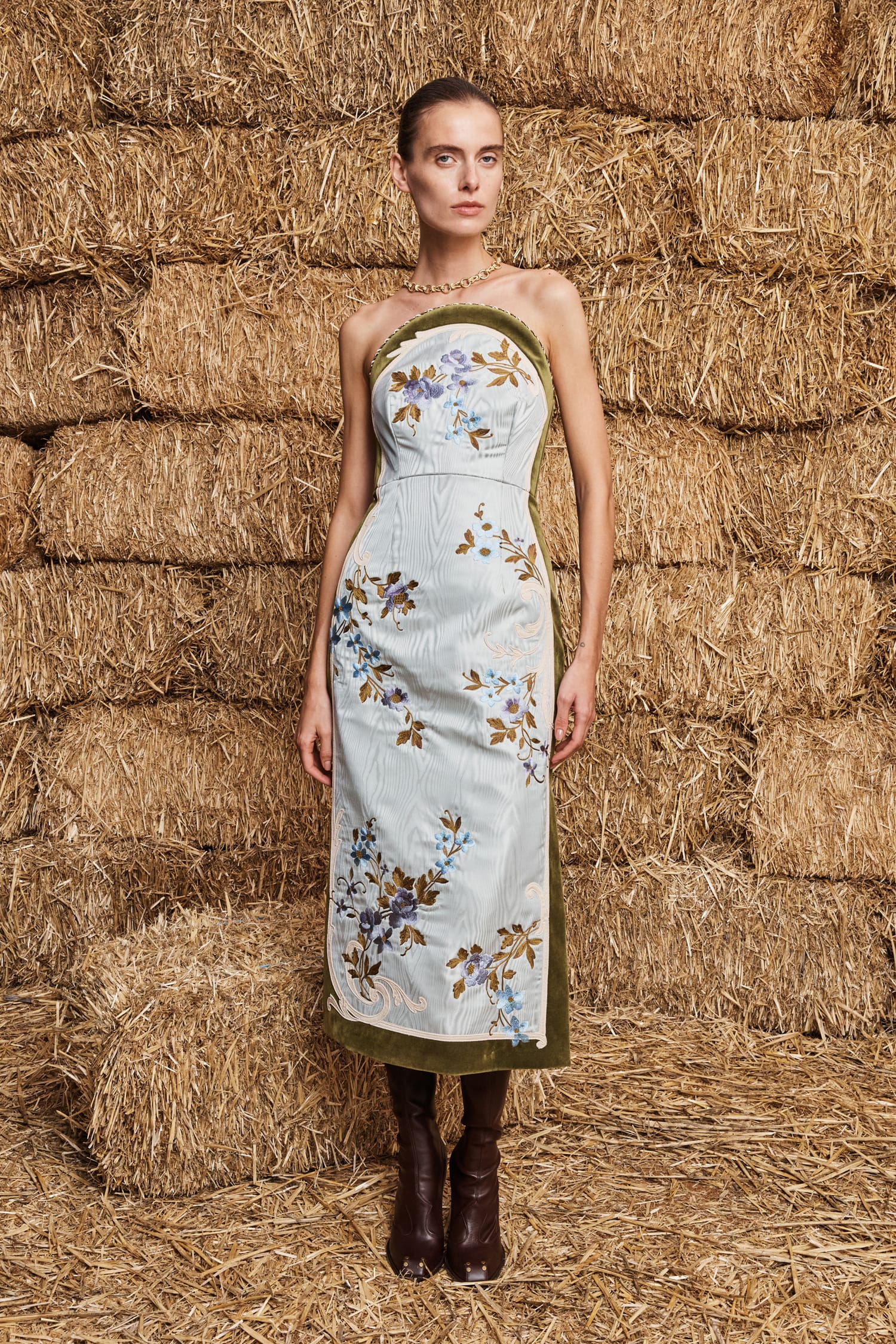 Alemäis Odessa robe midi bustier brodée florale