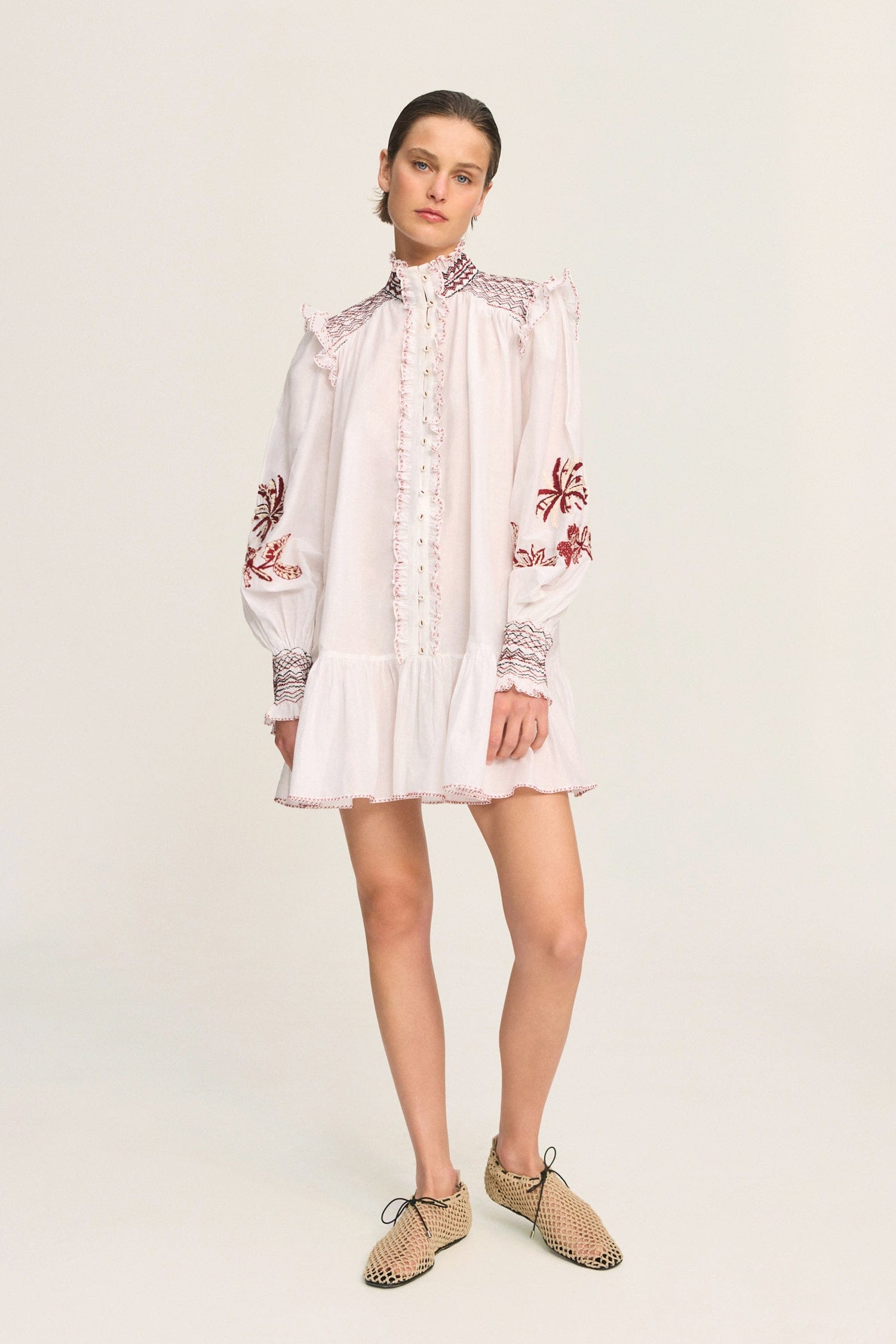 Alemäis Odie robe mini brodée coton et soie volants
