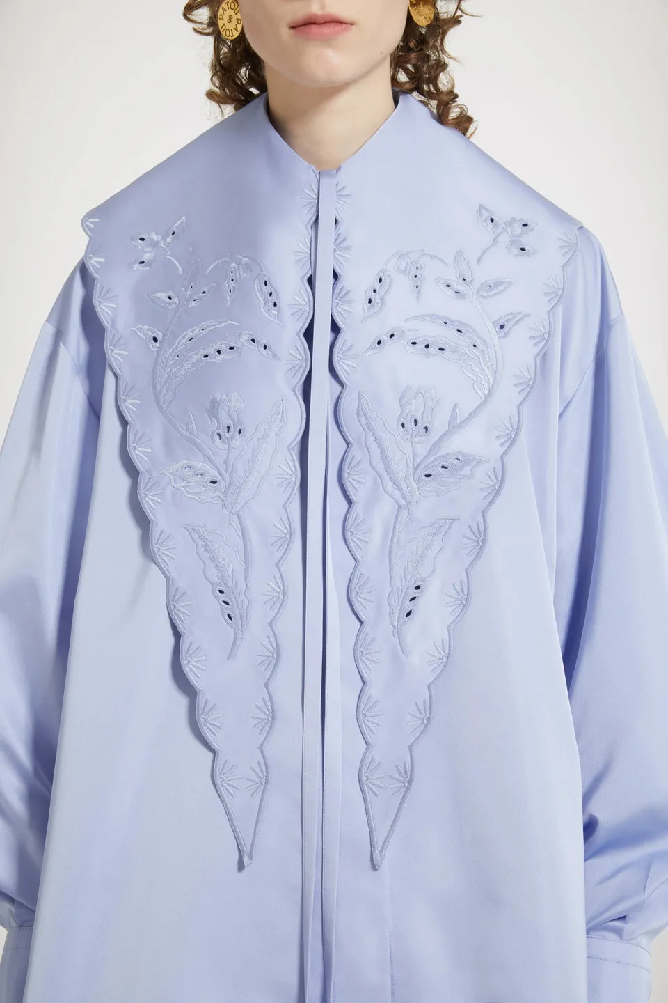 Patou H23AC053 Col Brodé Satin Bleu Glace Taille Unique