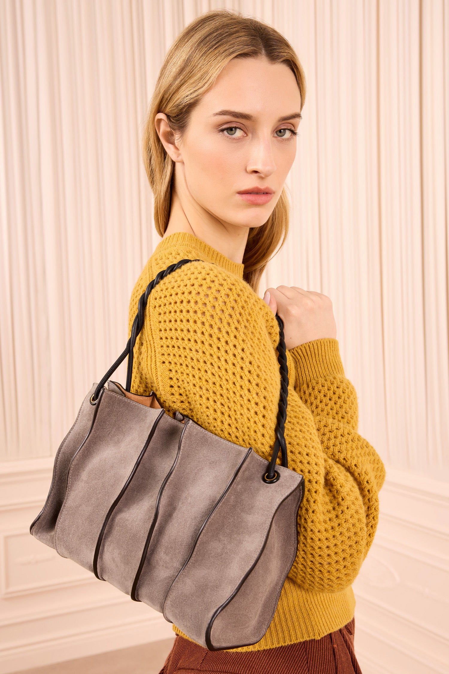 Ulla Johnson Adria Shoulder Bag Dove sac daim gris