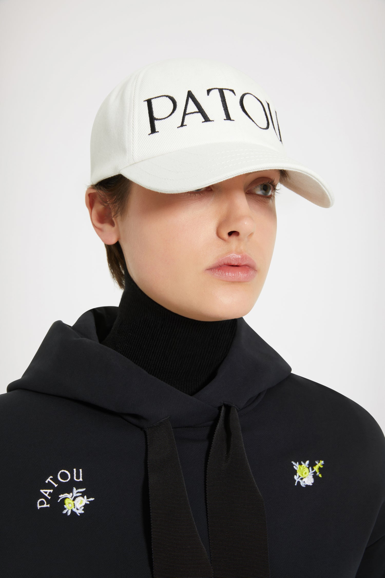 Patou JE053 sweat capuche coton Black brodé