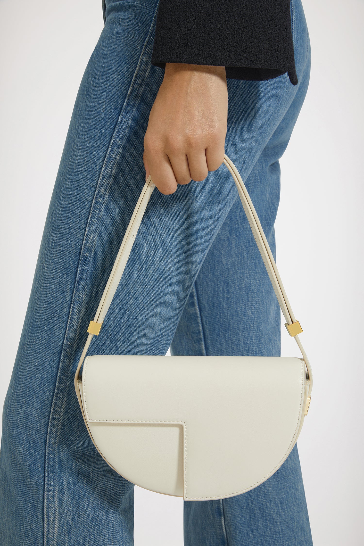 Patou Le Petit P23BA003 sac cuir ivoire demi-lune