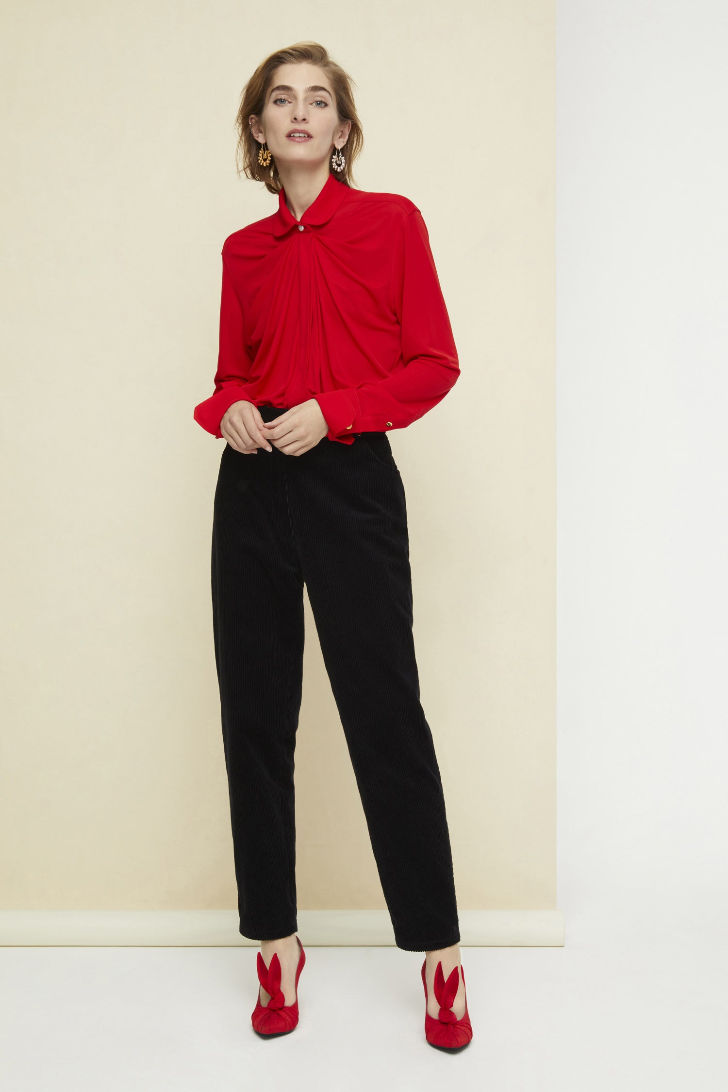Patou A20TR0080050999B pantalon velours noir carotte