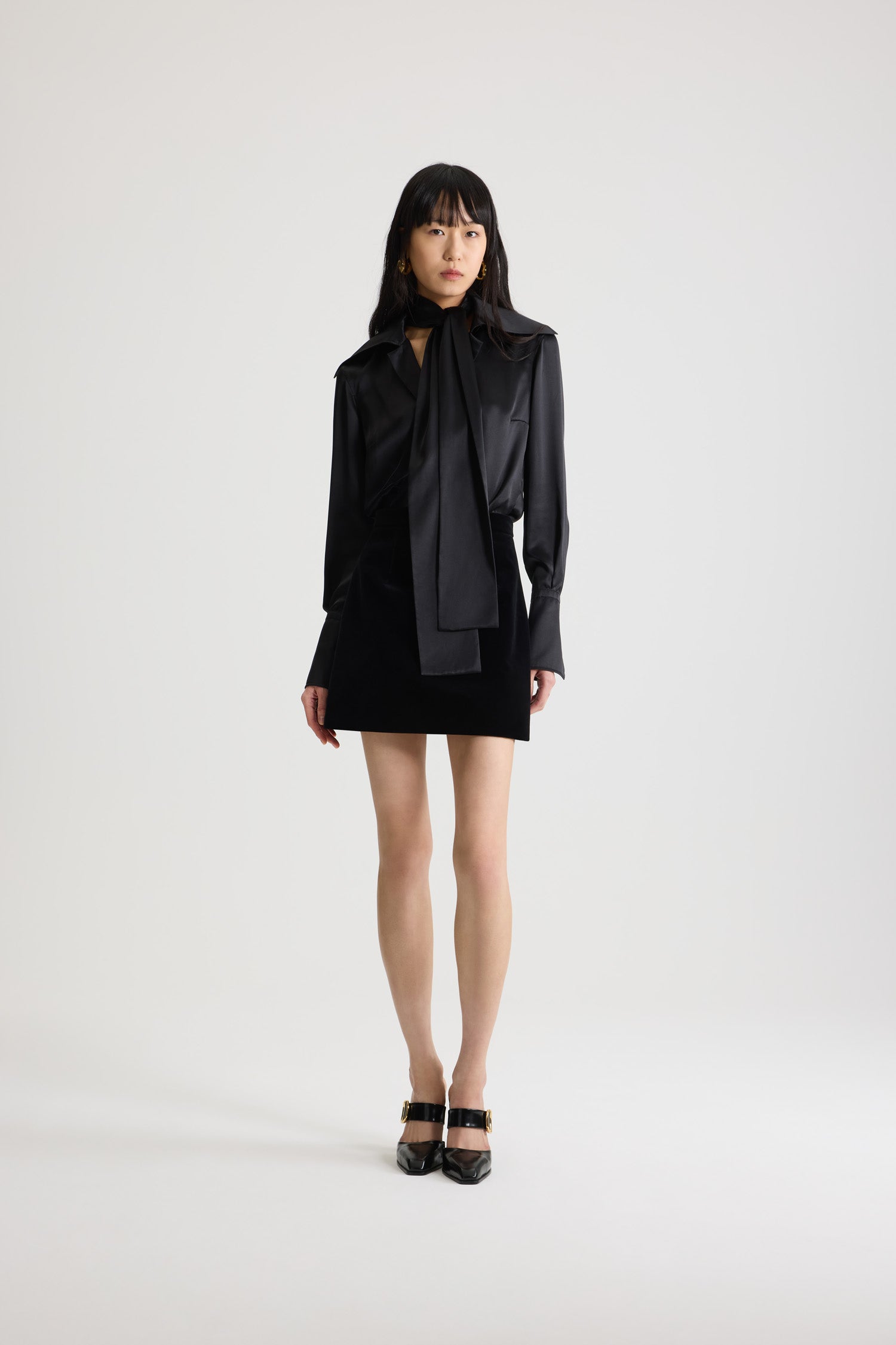 Patou SK072 mini jupe noire velours coton bio