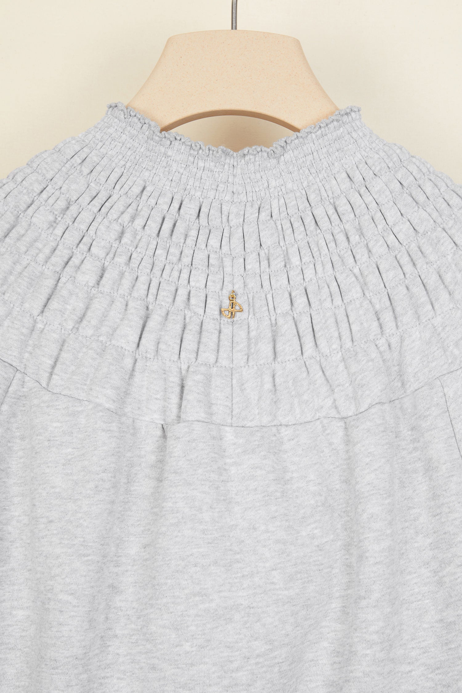 Patou JE004 Sweat coton gris col smocké taille M