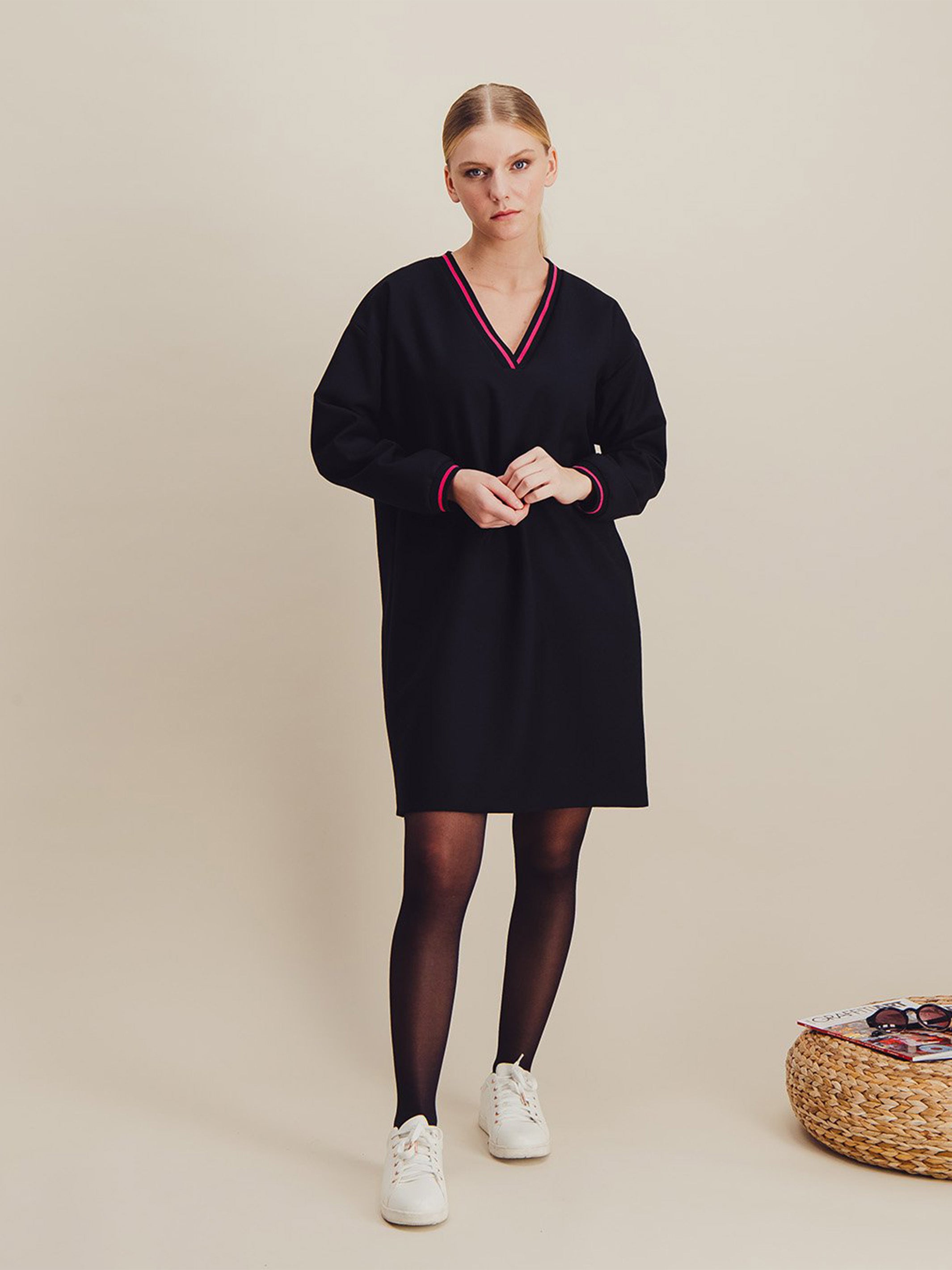 Anahide Saint André Matchpoint robe laine noir rose