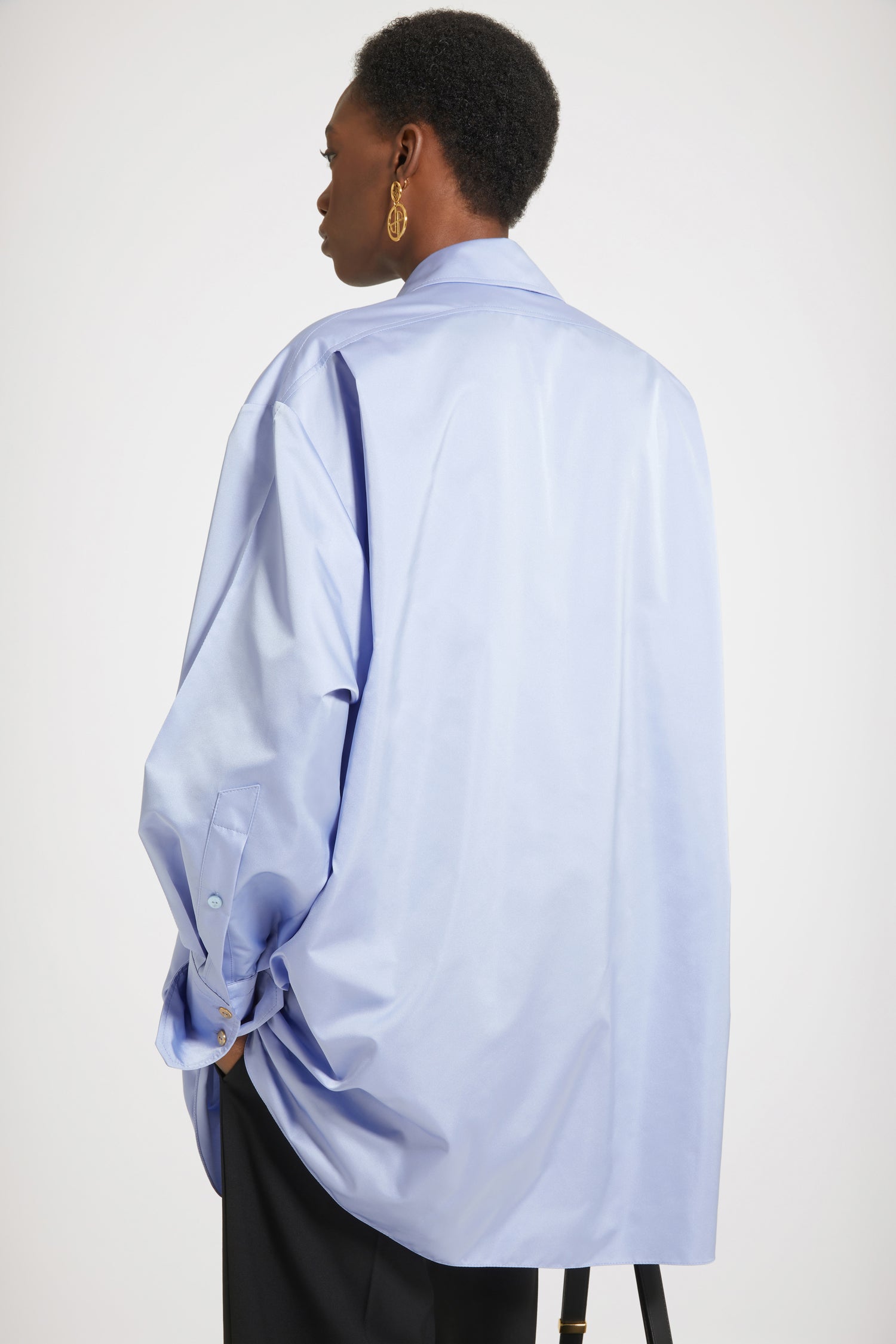 Patou DR086 H23DR0860152632B robe chemise satin bleu Alaska 34-44