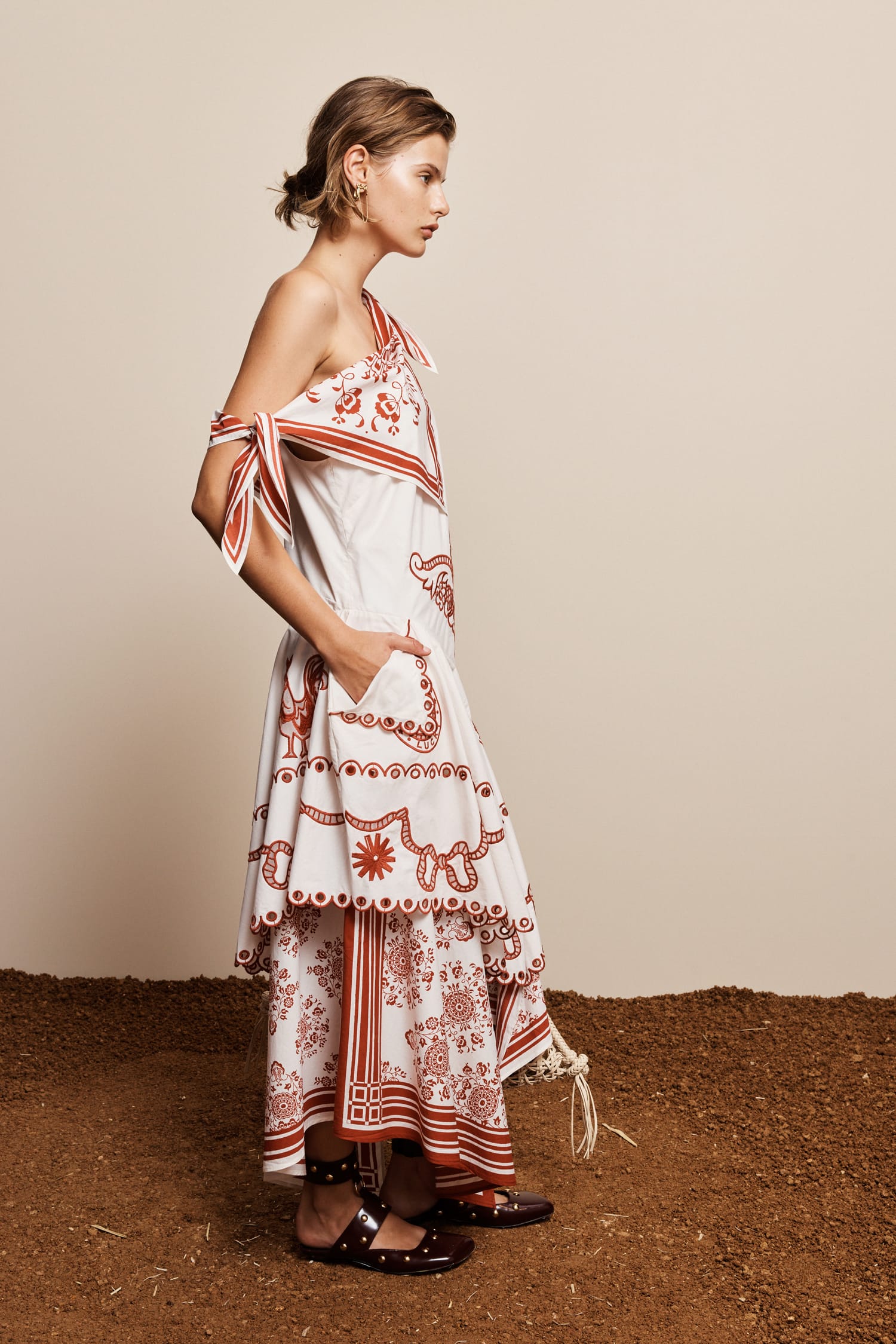Alemäis Giddy Embroidered Midi Dress robe midi coton brodé