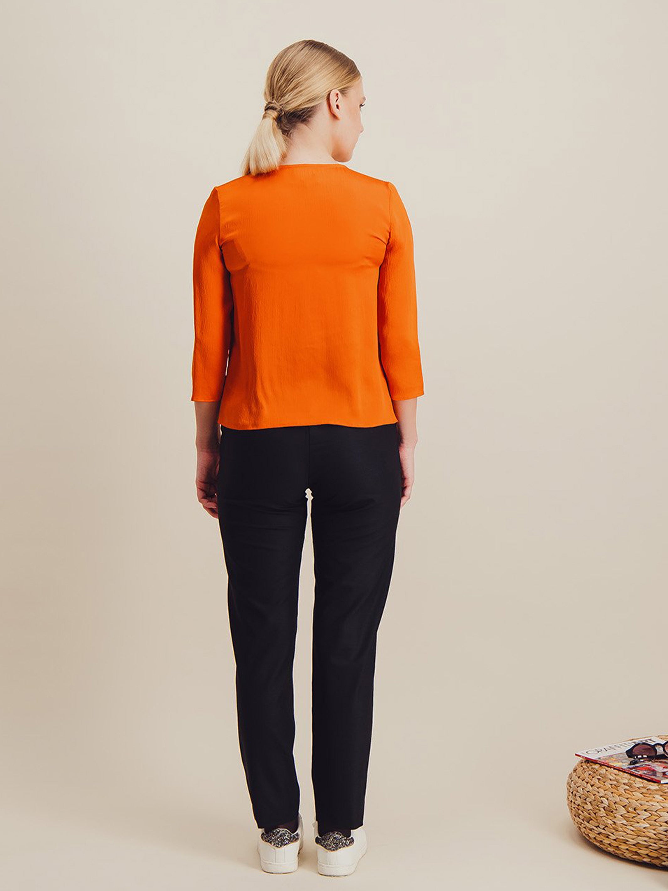 Anahide Saint André Ondulation chemisier soie orange gaufrée