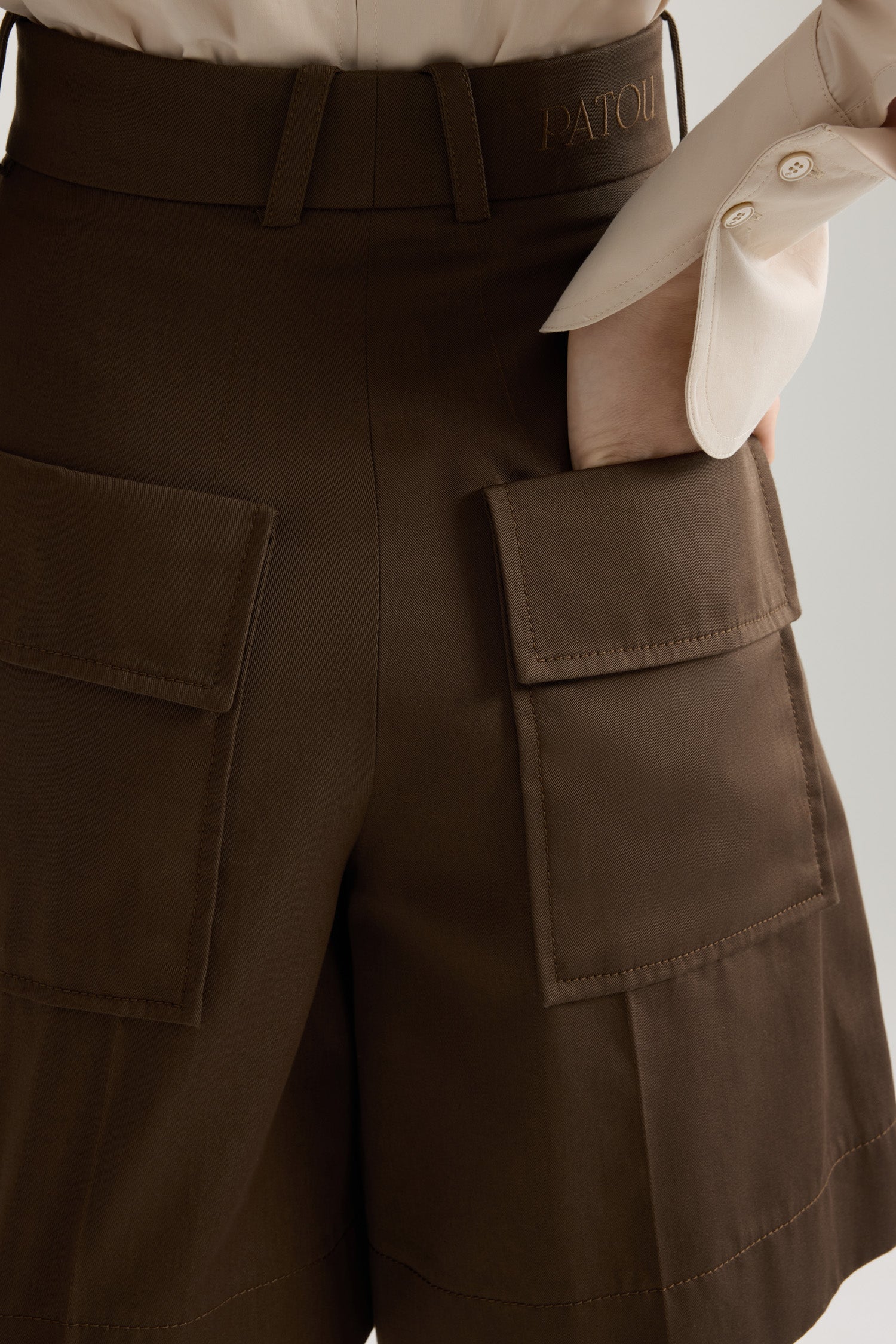 Patou TR048 bermuda gabardine coton bio marron Java Brown