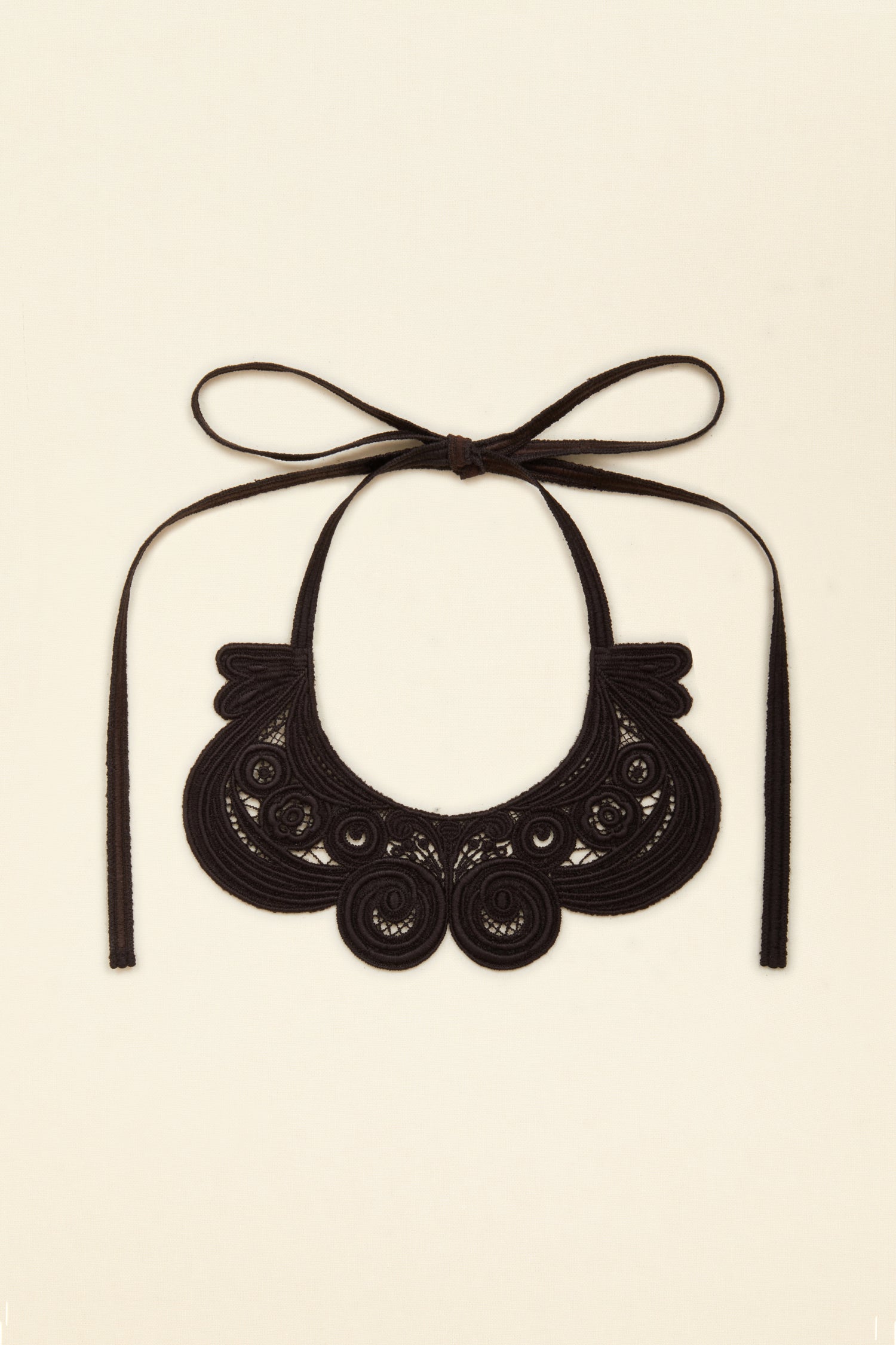 Patou Jewellery AC018 collier guipure floral havana TU