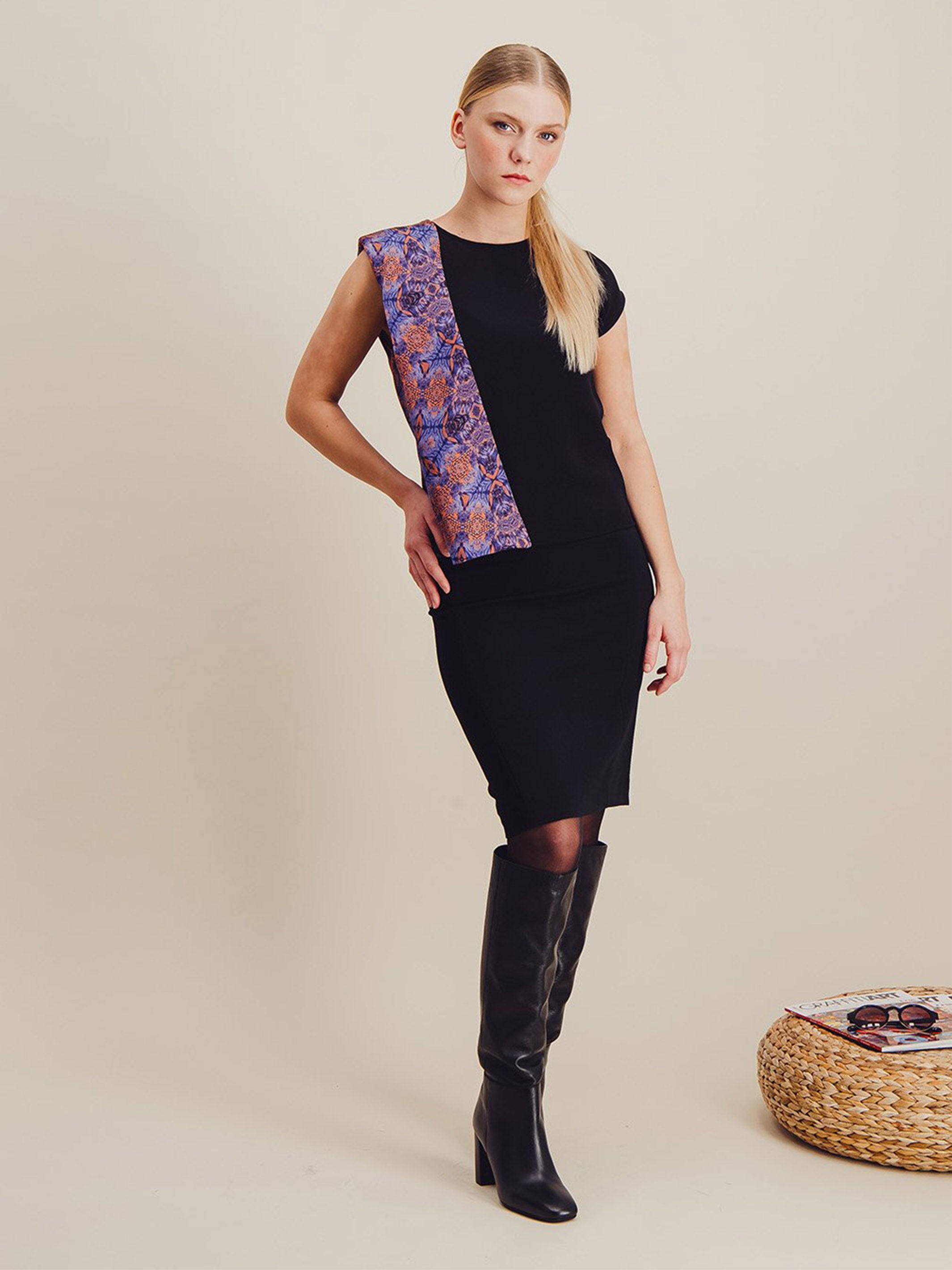 Anahide Saint André Contrejour top asymétrique noir orange