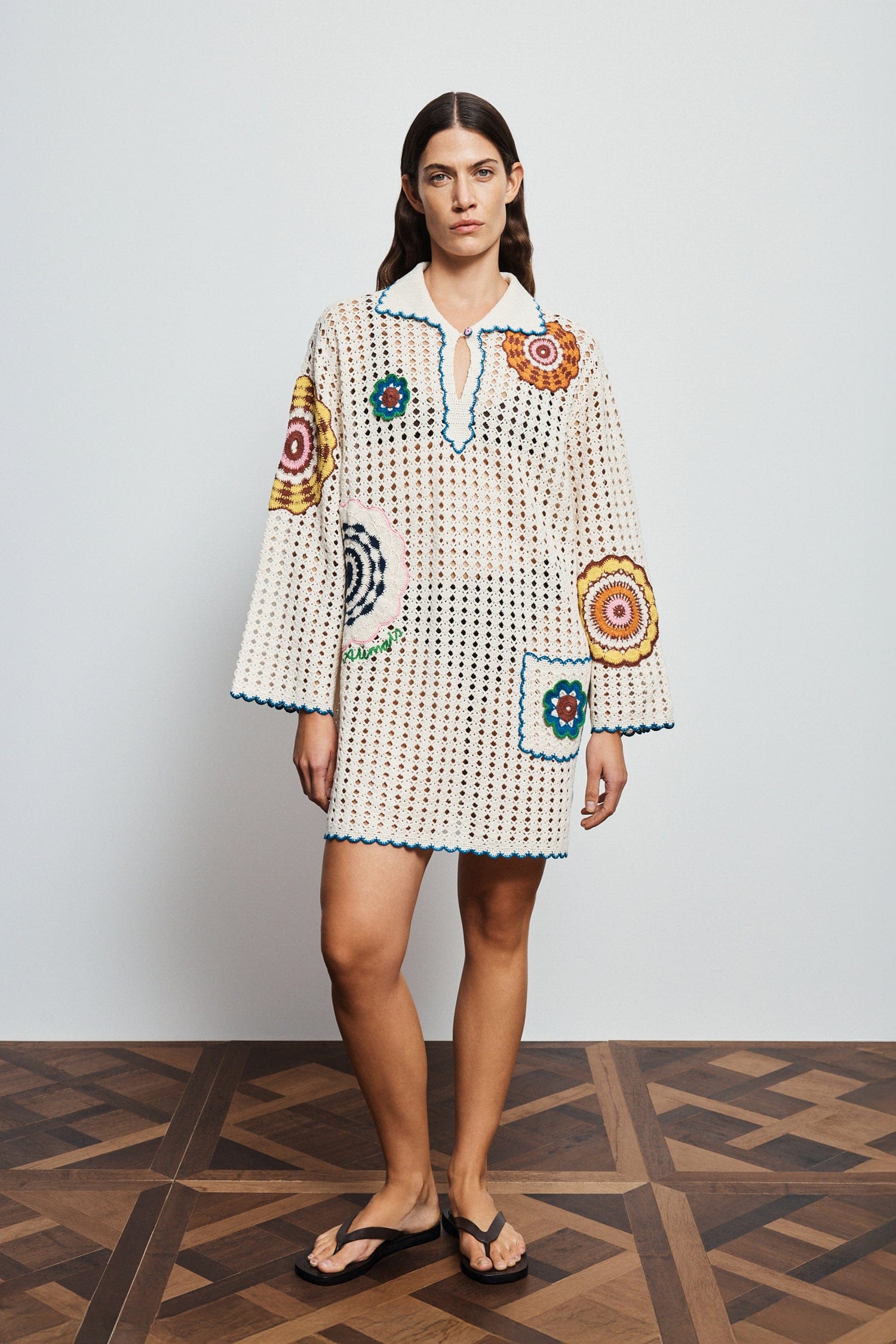 Alemäis Elma Cream robe mini crochet coton brodée