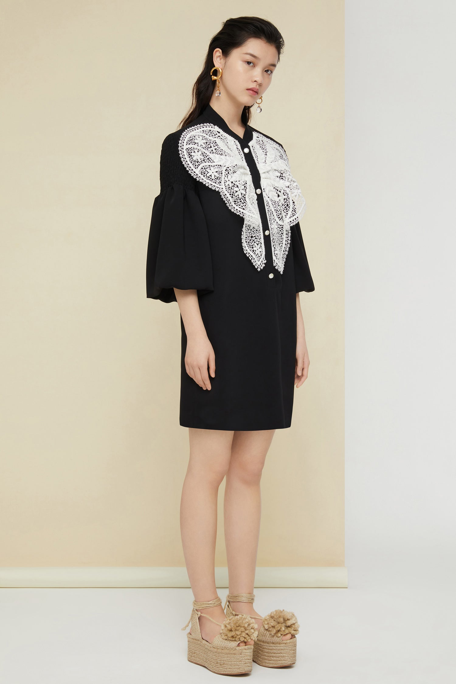 Patou robe bavoir dentelle noire cady 34-44
