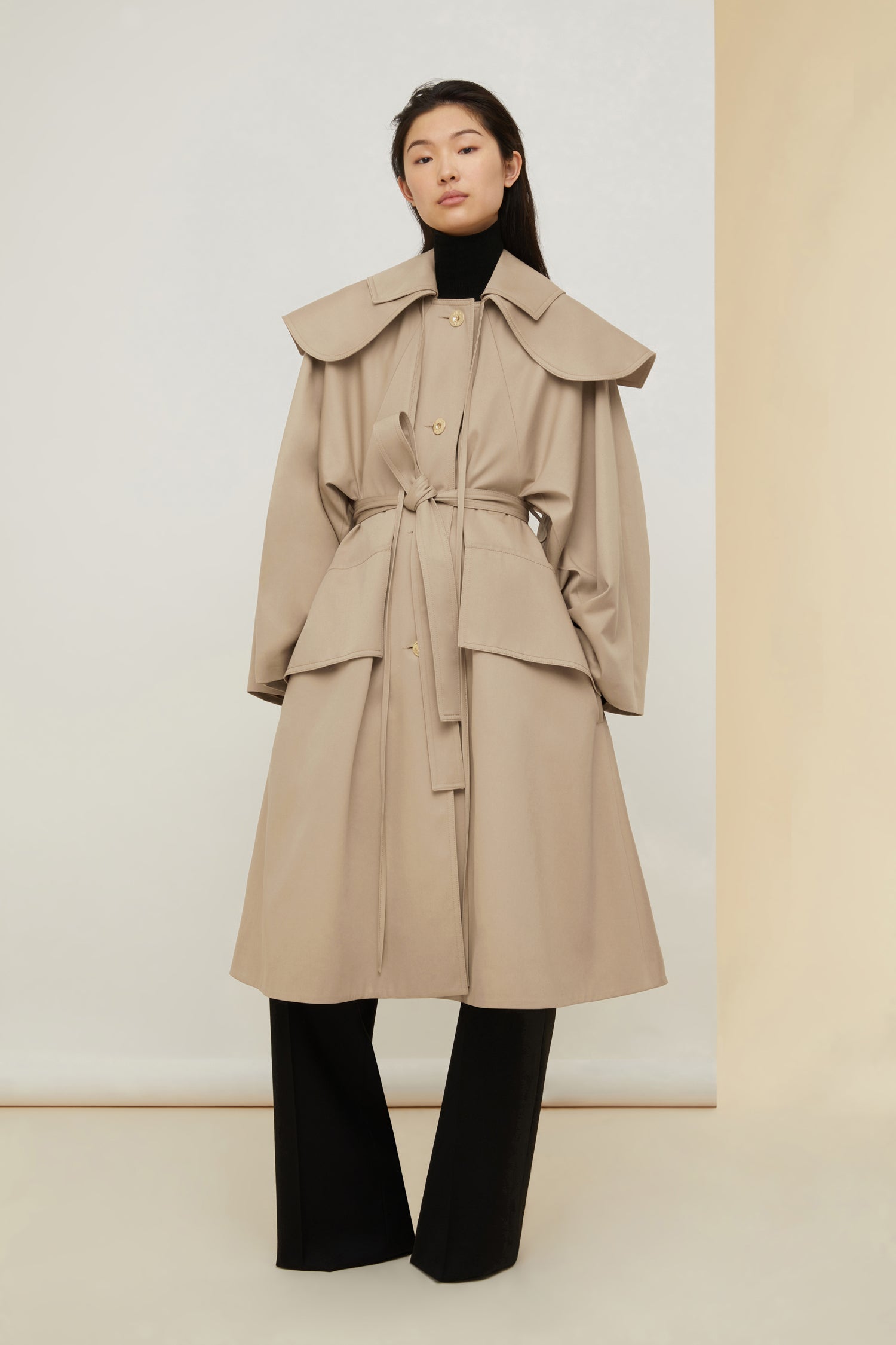 Patou Coats CO010 manteau gabardine sable ceinturé