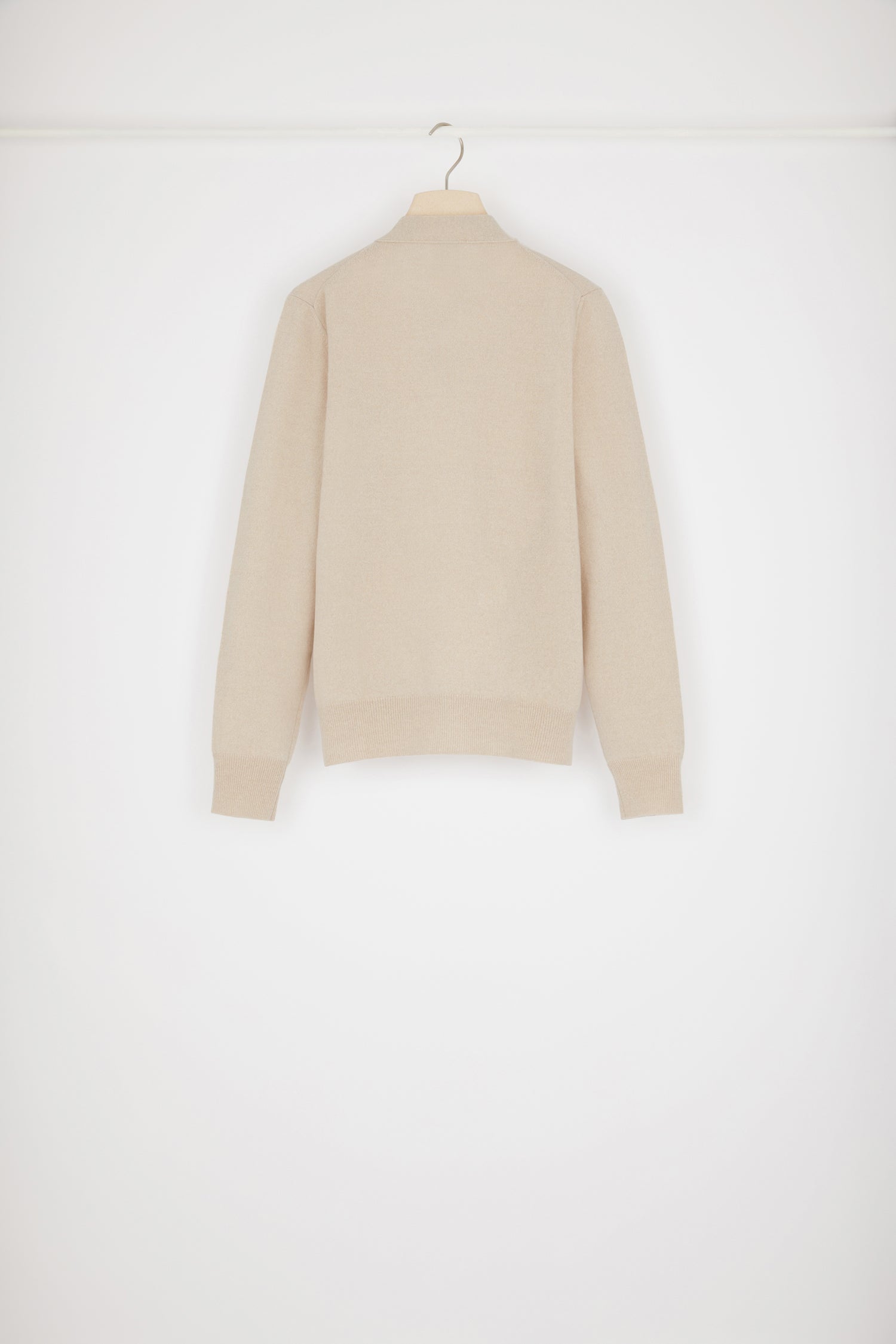Patou KN100 cardigan laine Biscuit col V