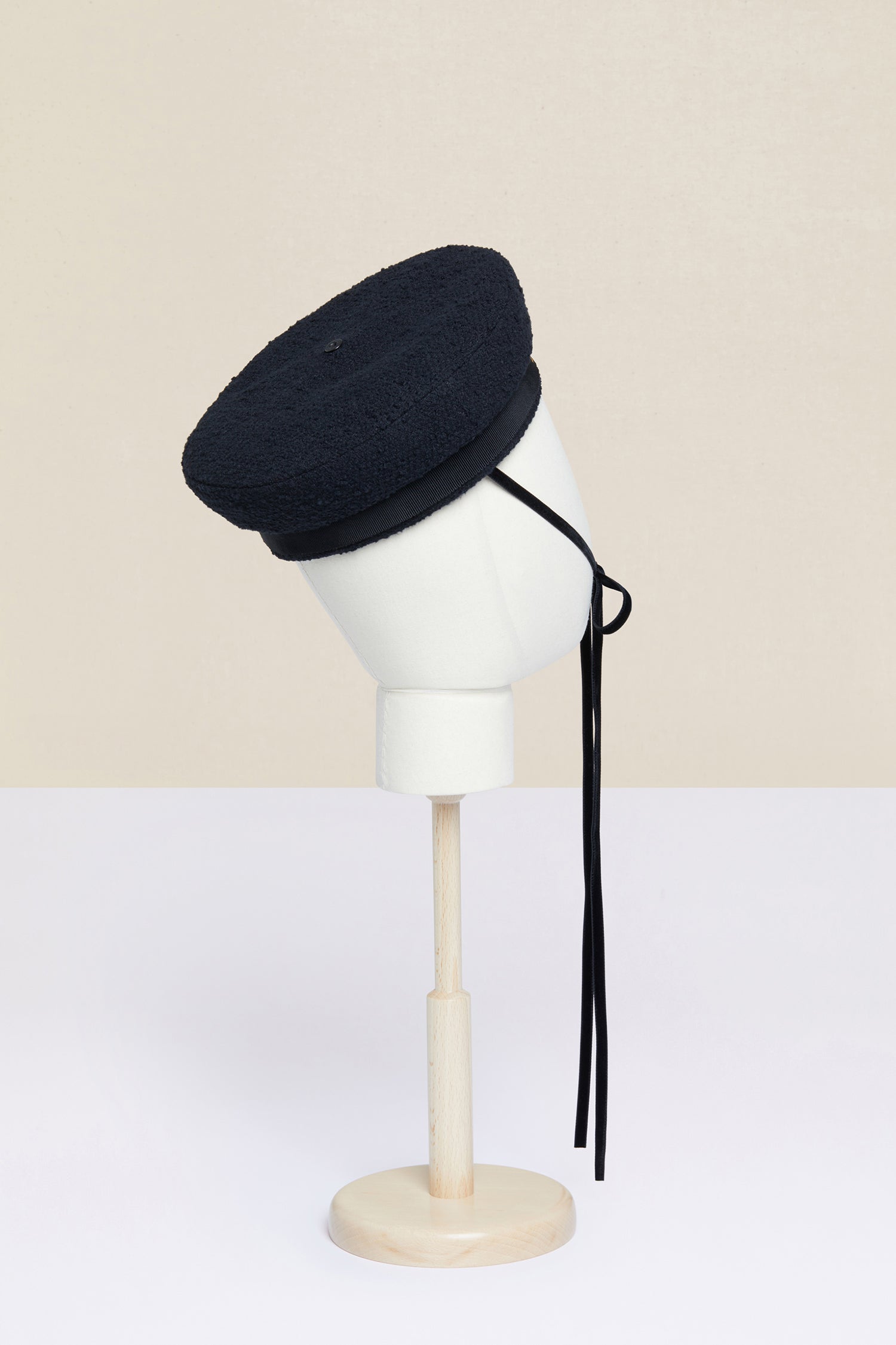 Patou E20AC002 chapeau marin tweed noir