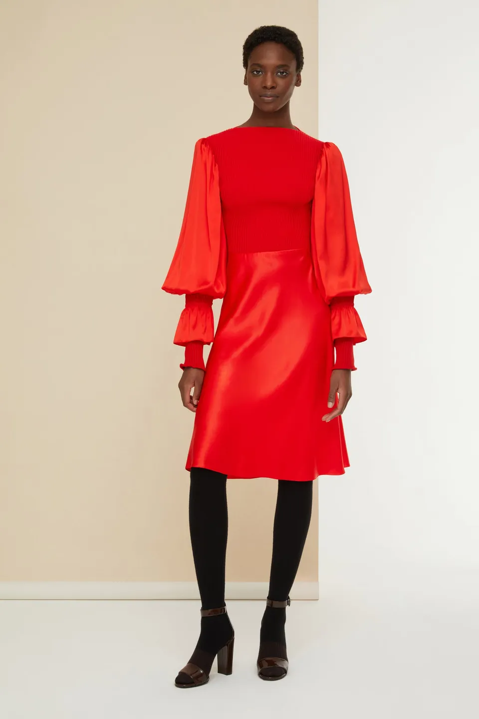 Patou A21DR080 robe satin laine manches bouffantes Poppy