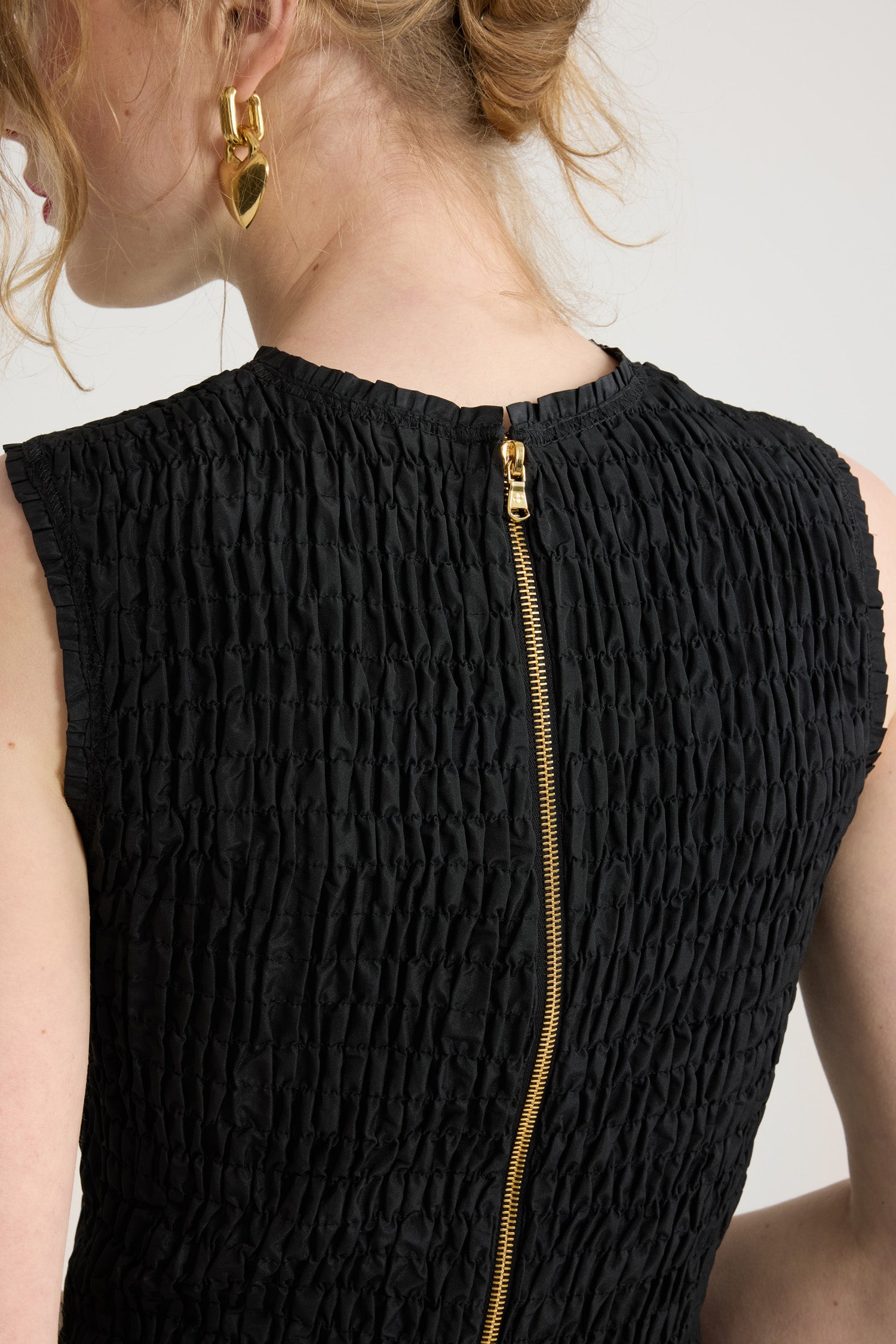 Patou Robe midi smockée sirène noire faille recyclée cérémonie