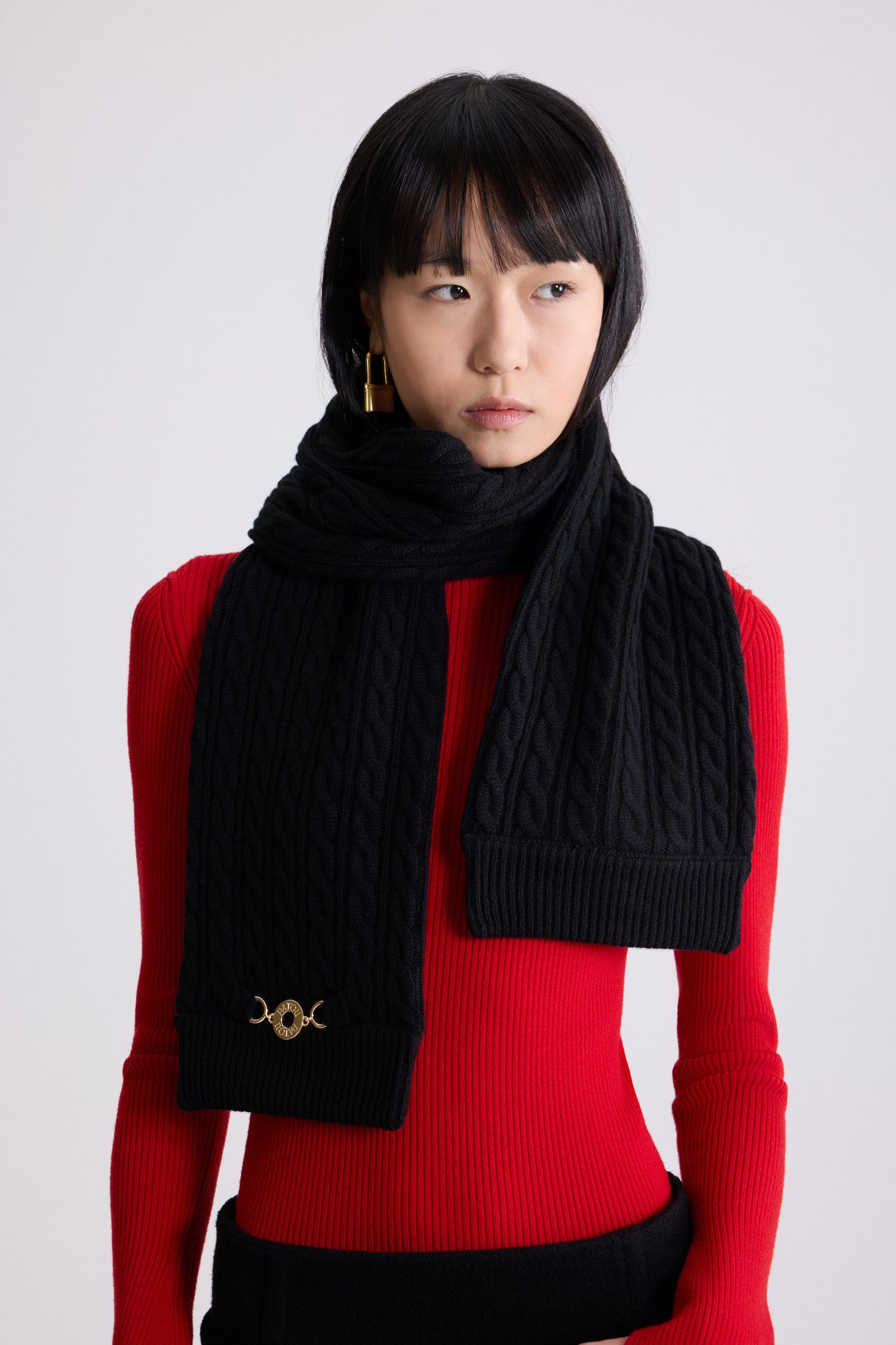 Patou Cable Knit H25AC104 écharpe noire laine