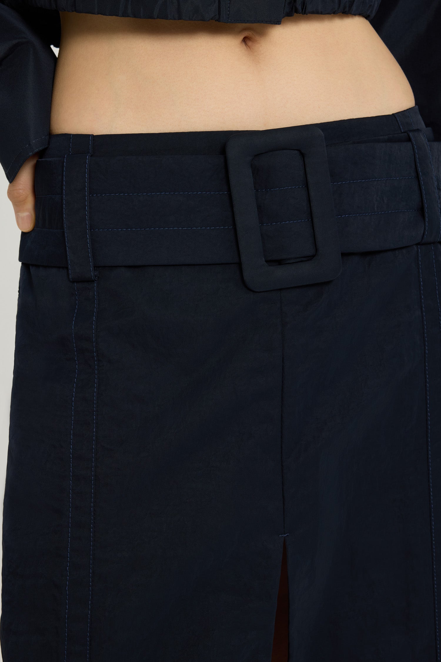 Patou SK077 jupe midi nylon recyclé bleu marine