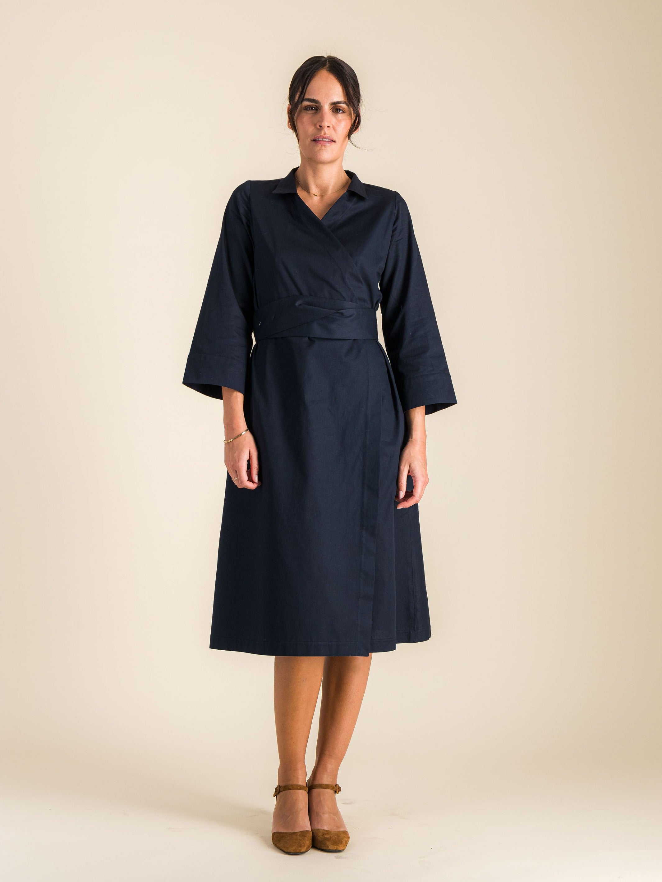 Anahide Saint André Ava robe portefeuille coton bleu marine 38