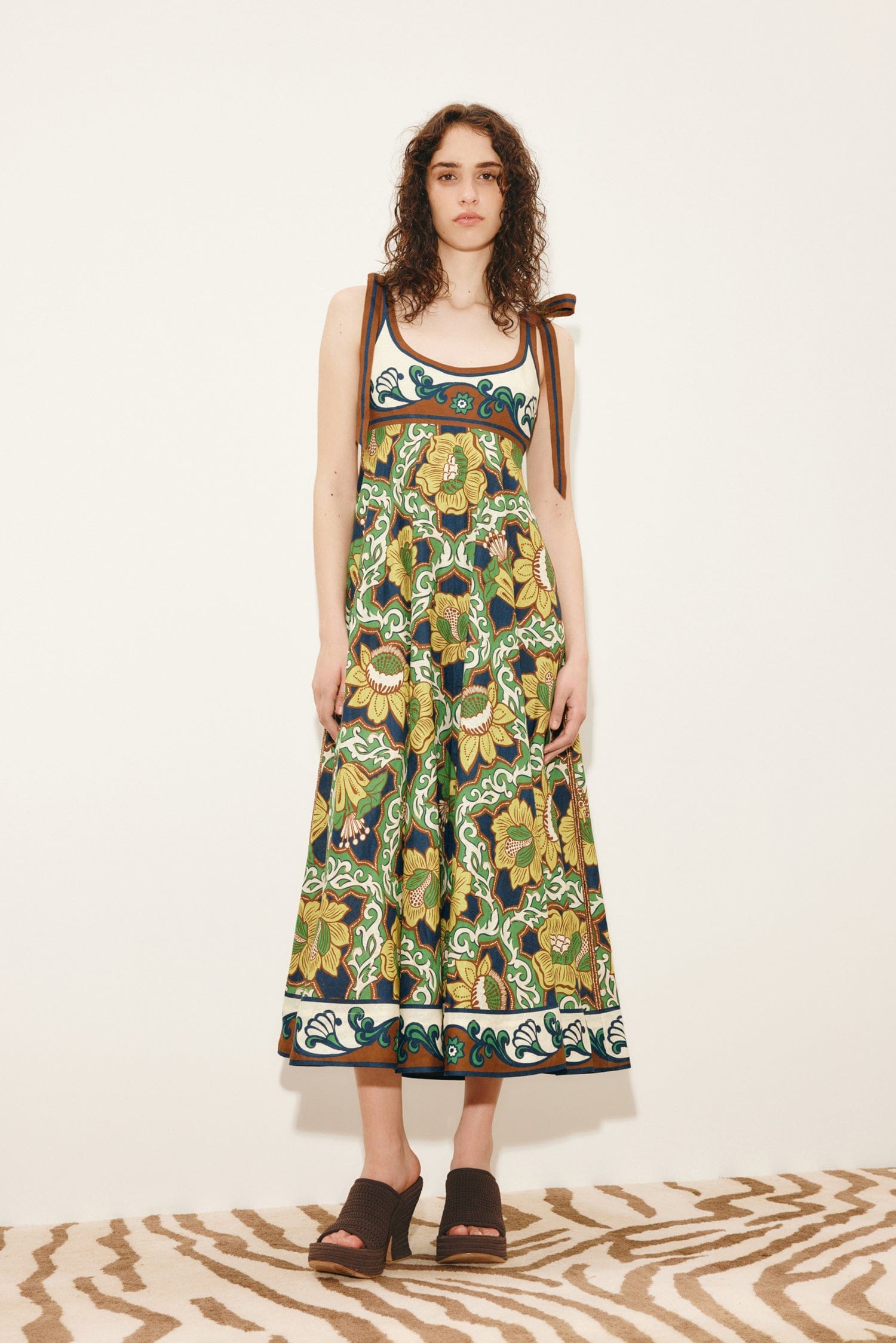 Alemäis Liana Ballet Sundress robe midi lin bretelles imprimé