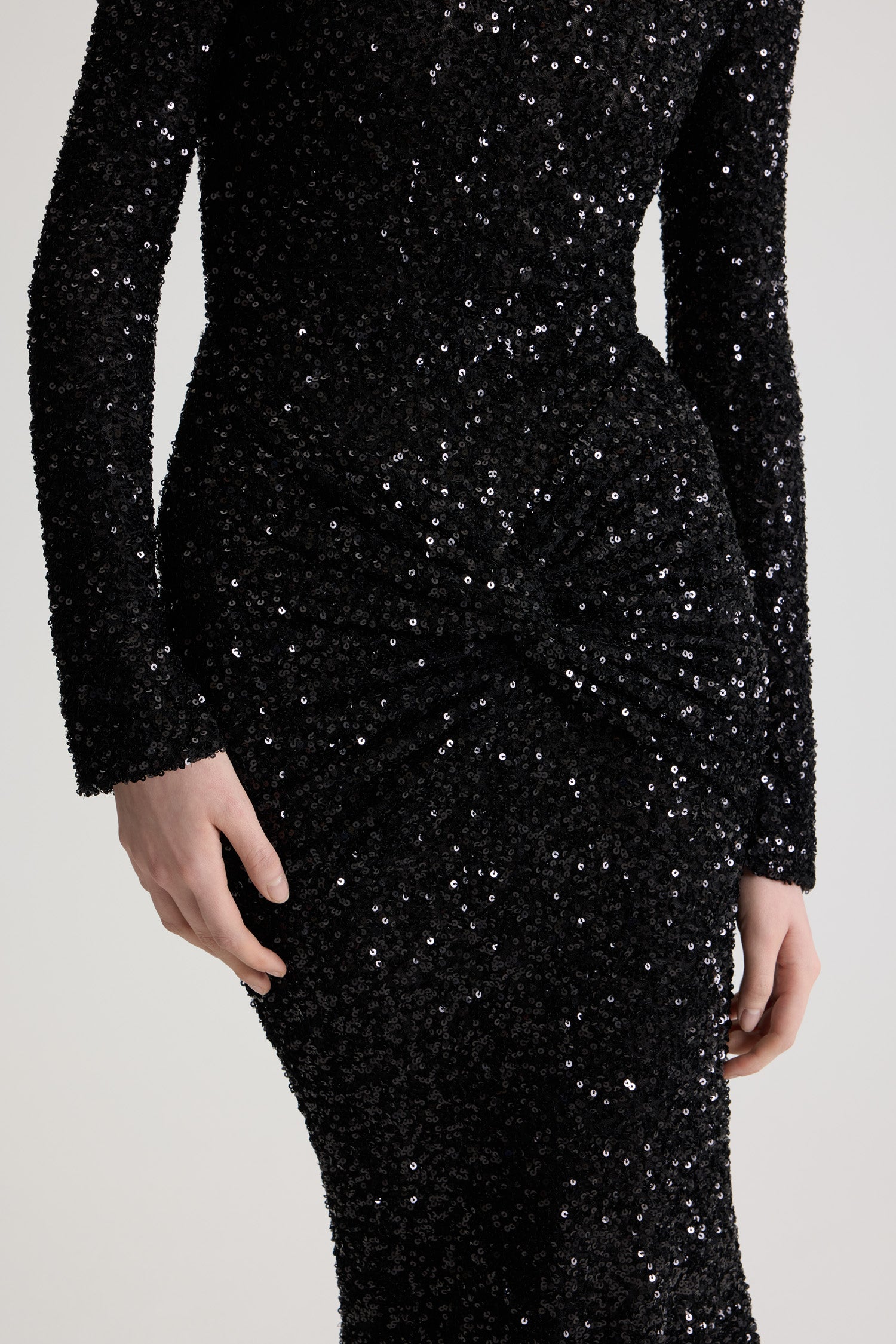 Patou H25DR2000226999B robe longue sequins noire dos découpé