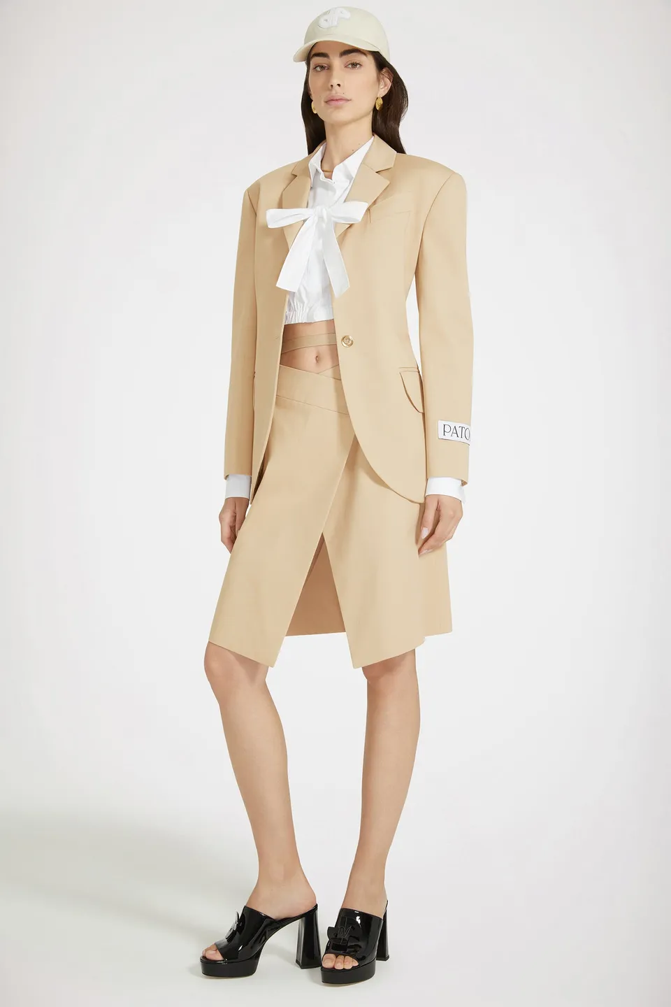 Patou JA038 veste beige coton gabardine ceinturée