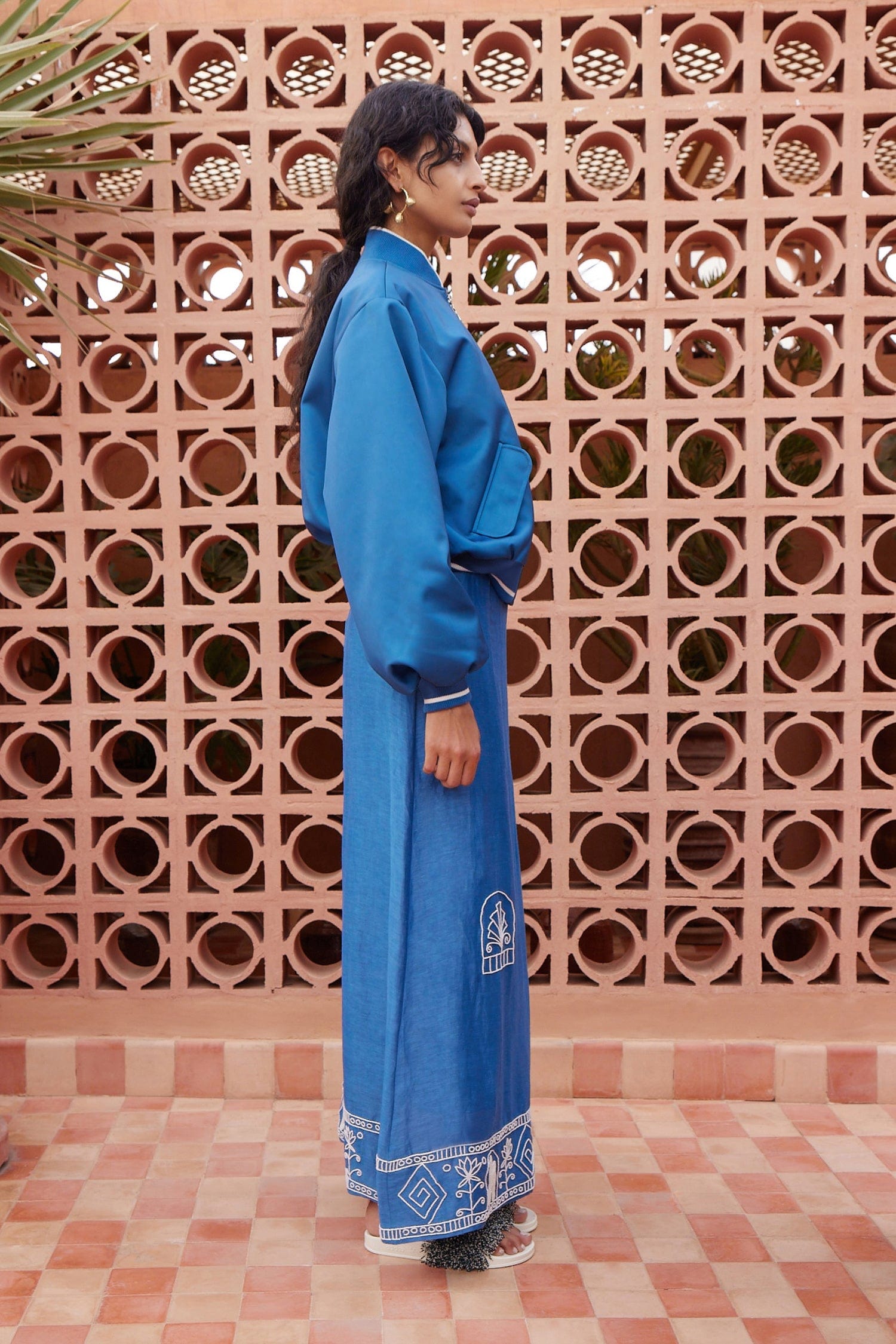 Alemäis Yasmeen Embellished bomber matelassé perlé