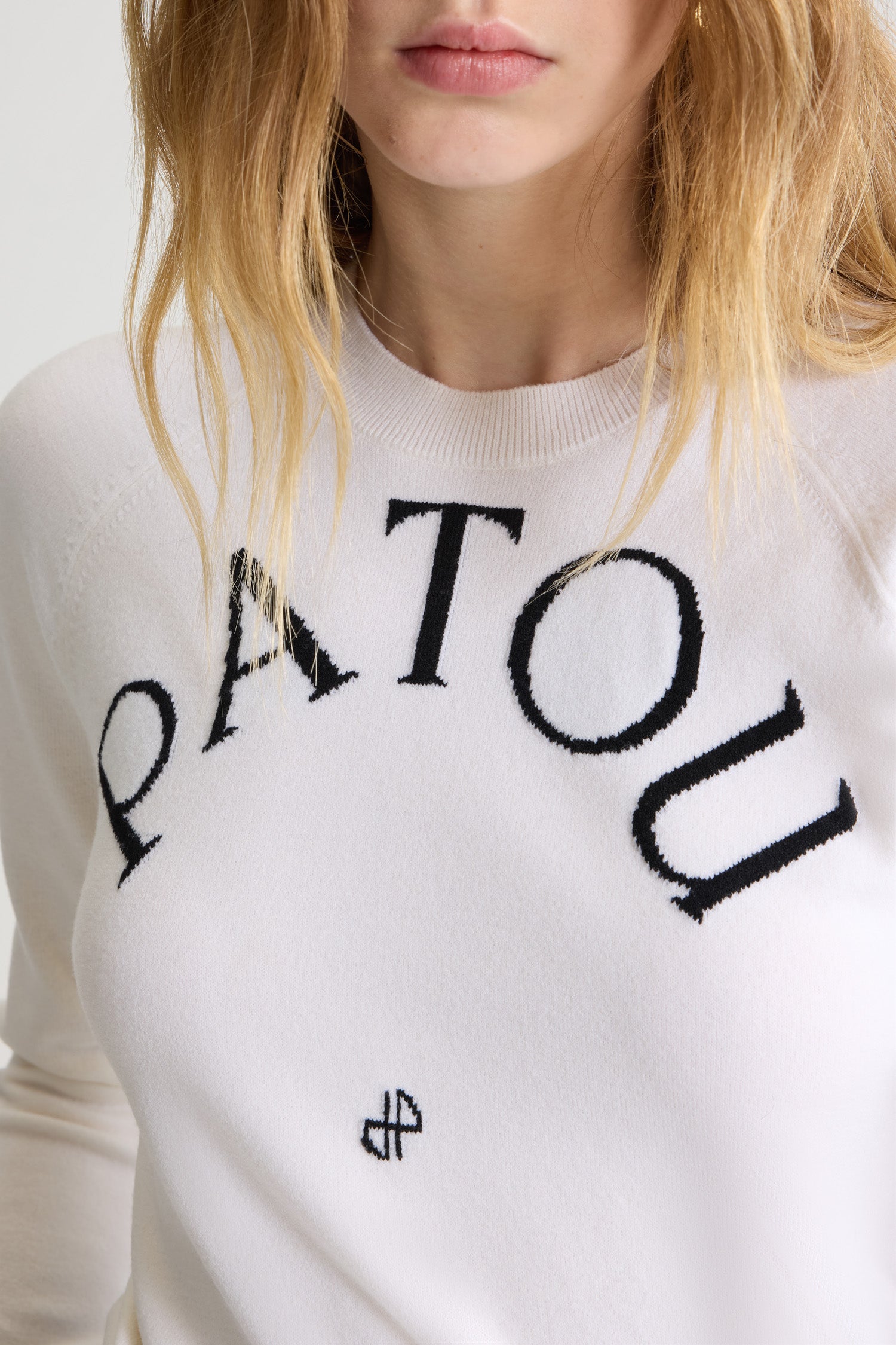 Patou H22KN1108045001W pull laine blanc col rond logo