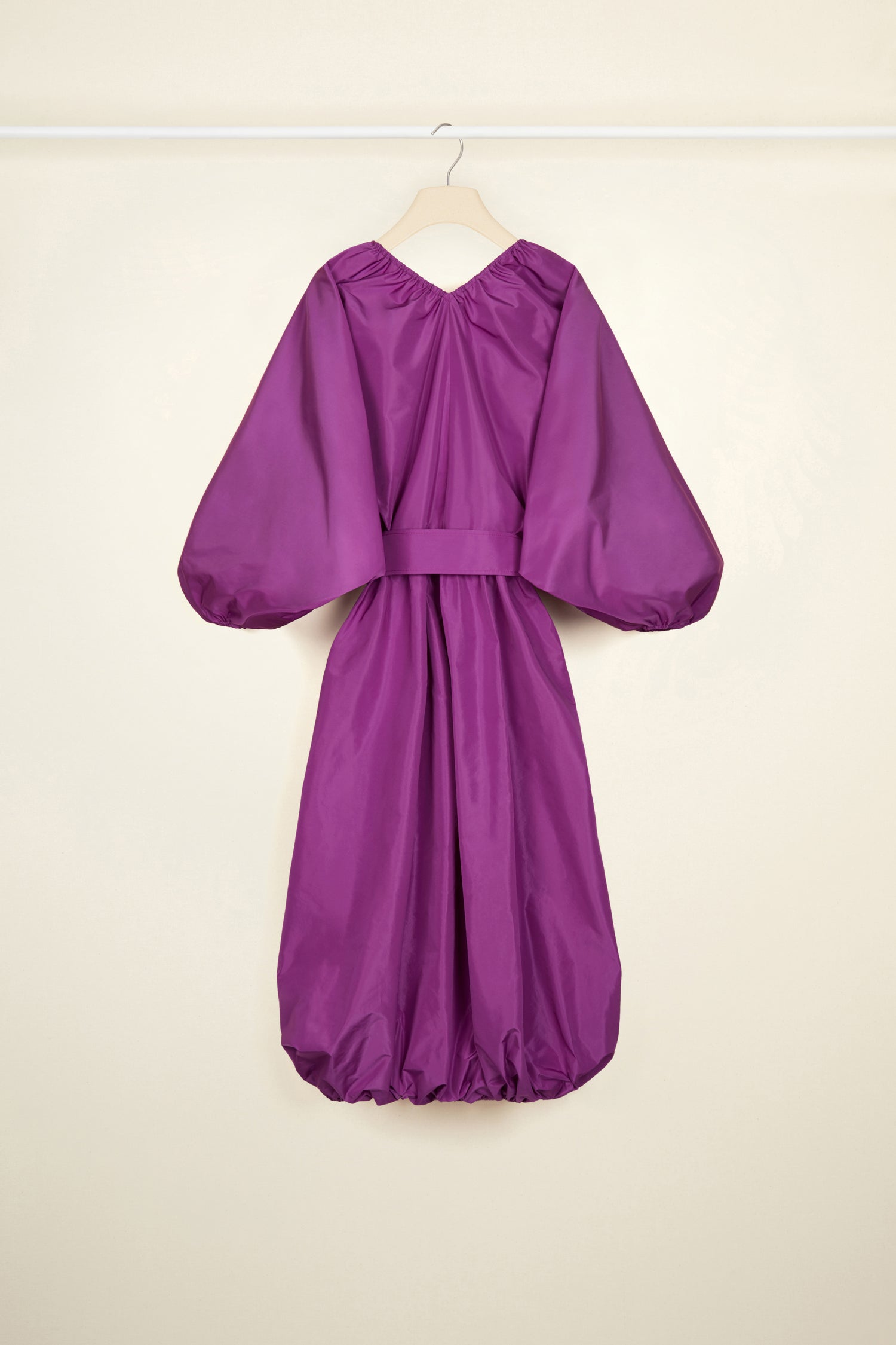 Patou DR085 robe maxi à ceinture faille recyclée Anemone