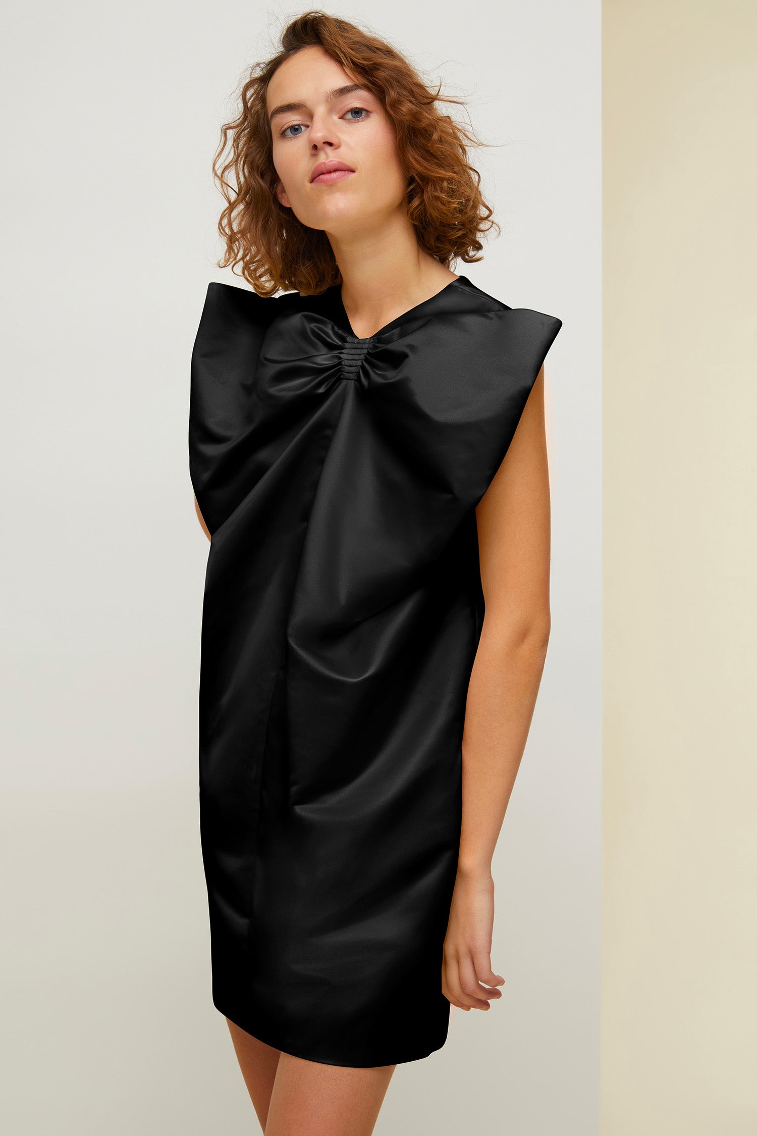 Patou Dresses DR0250010999B robe satin noire noeud 34-44